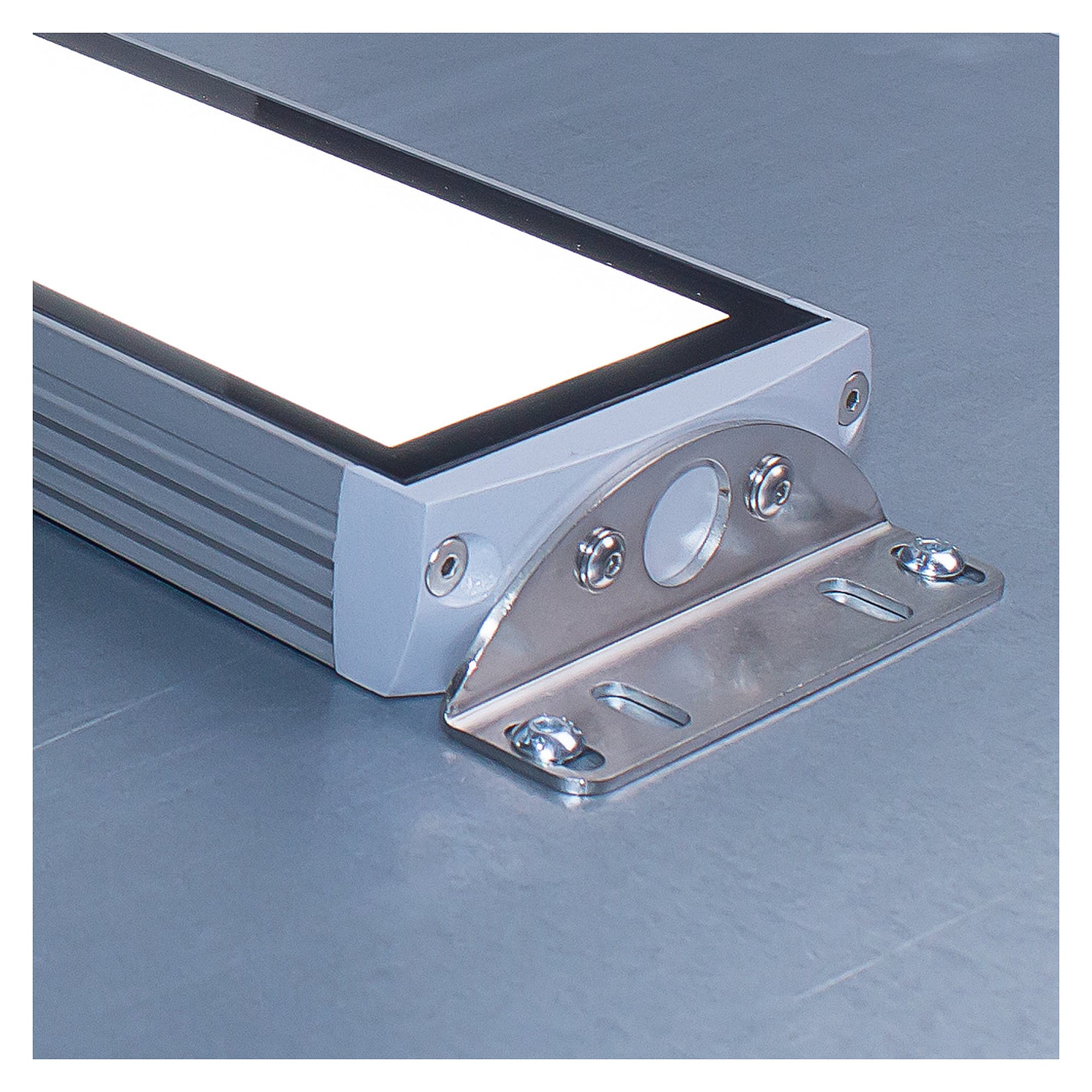 FIELDLED EVO surface-mount machine light 790x96 mm 58W IP69K rear-side - LED2WORK 153210-02