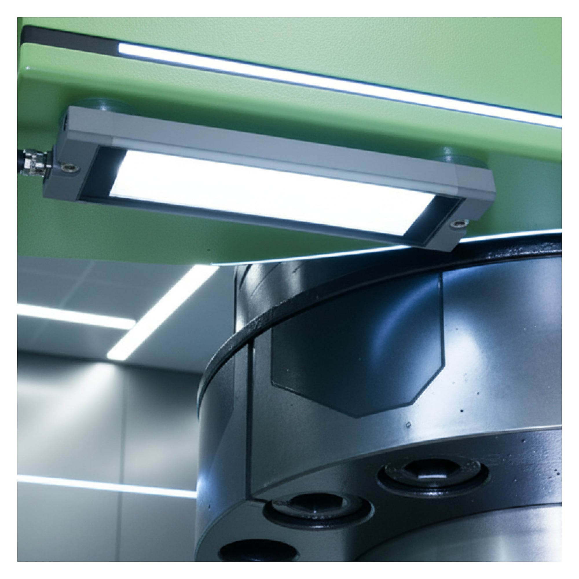 VARILED II Power éclairage de machine LED en saillie 383 mm, 16 W, IP67, 100°, 24V DC - LED2WORK 157310-01