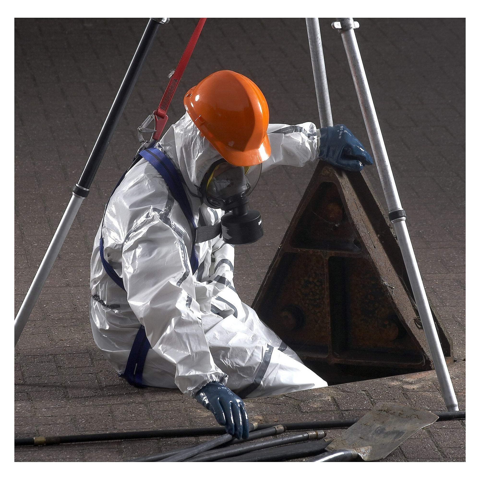 Combinaison chimique ChemMax 2 enduite de polymère, capuche et genouillères, gris-blanc - DS Safety Wear CM2