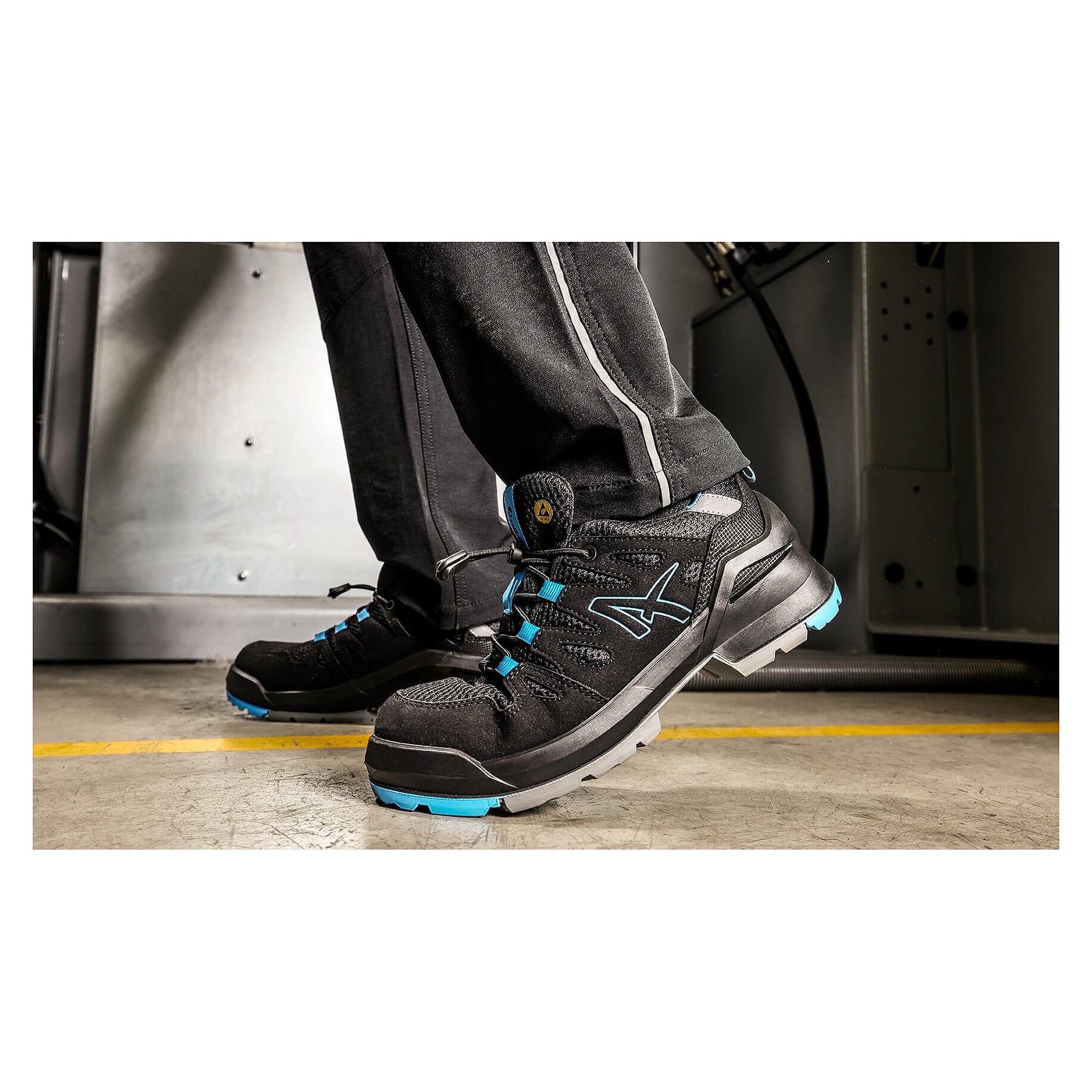 Chaussure de sécurité basse ESD S1PL FASTPACK BLACK/BLUE LOW, vegan, sans métal, noir - PUMA Safety 648040241
