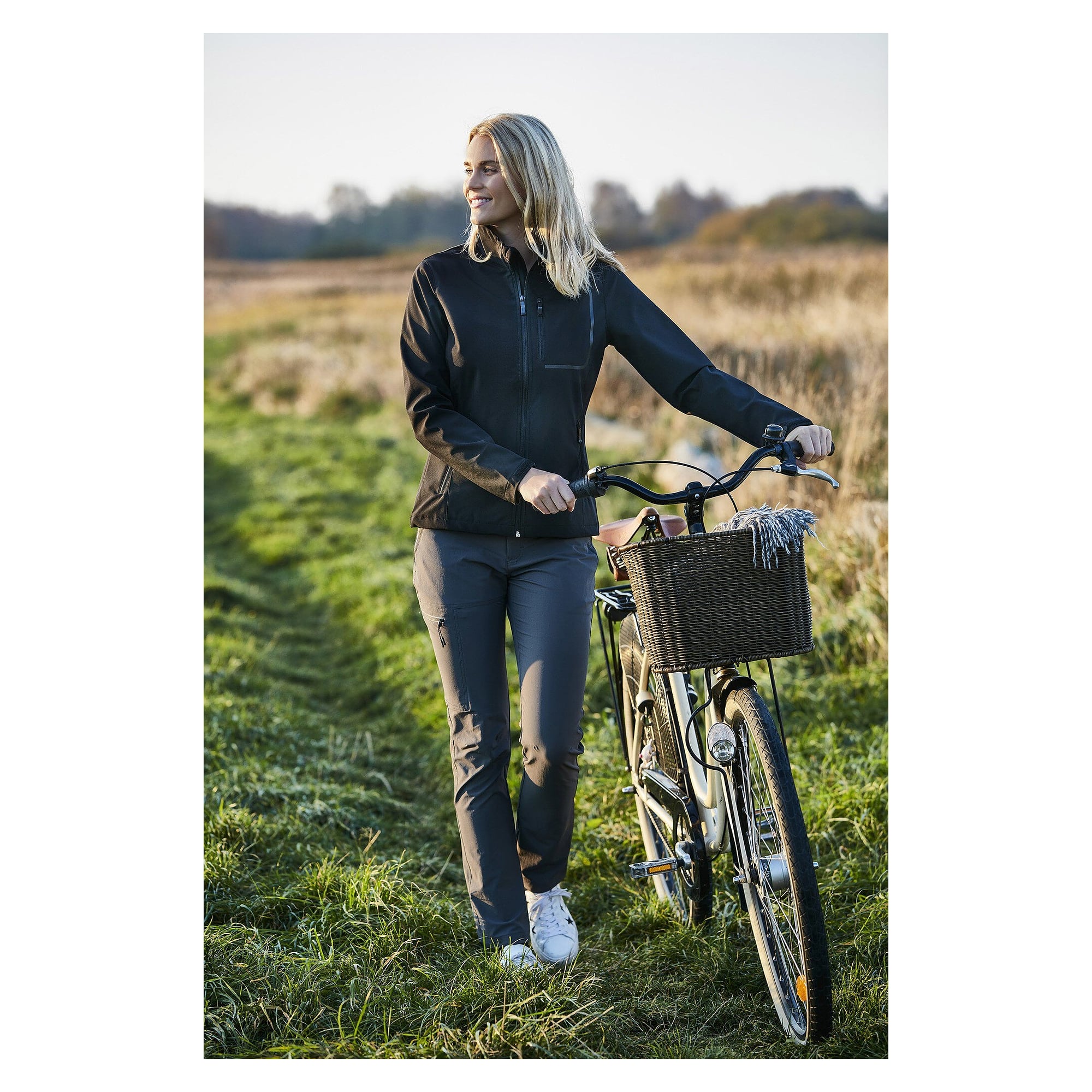 Damen-Softshelljacke Victoria mit TPU-Membran, wasser- und windabweisend, schwarz - South West 1000354001