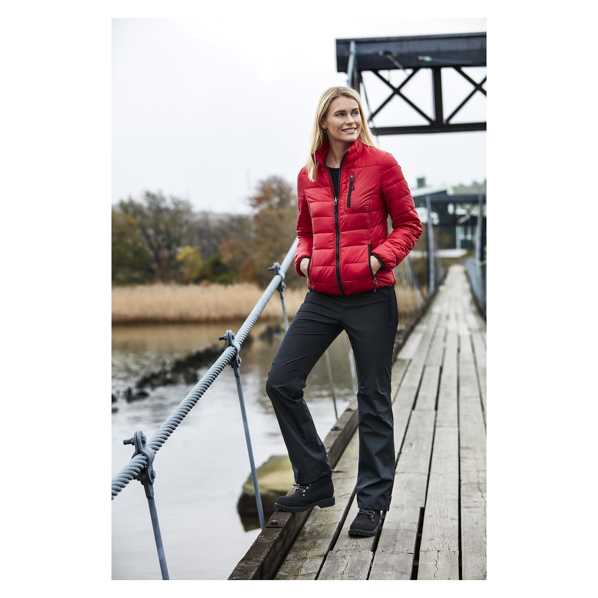 Wattierte Damenjacke Alma mit Daunenimitat, auch als Futter für die Shelljacke, schwarz - South West 1000360001