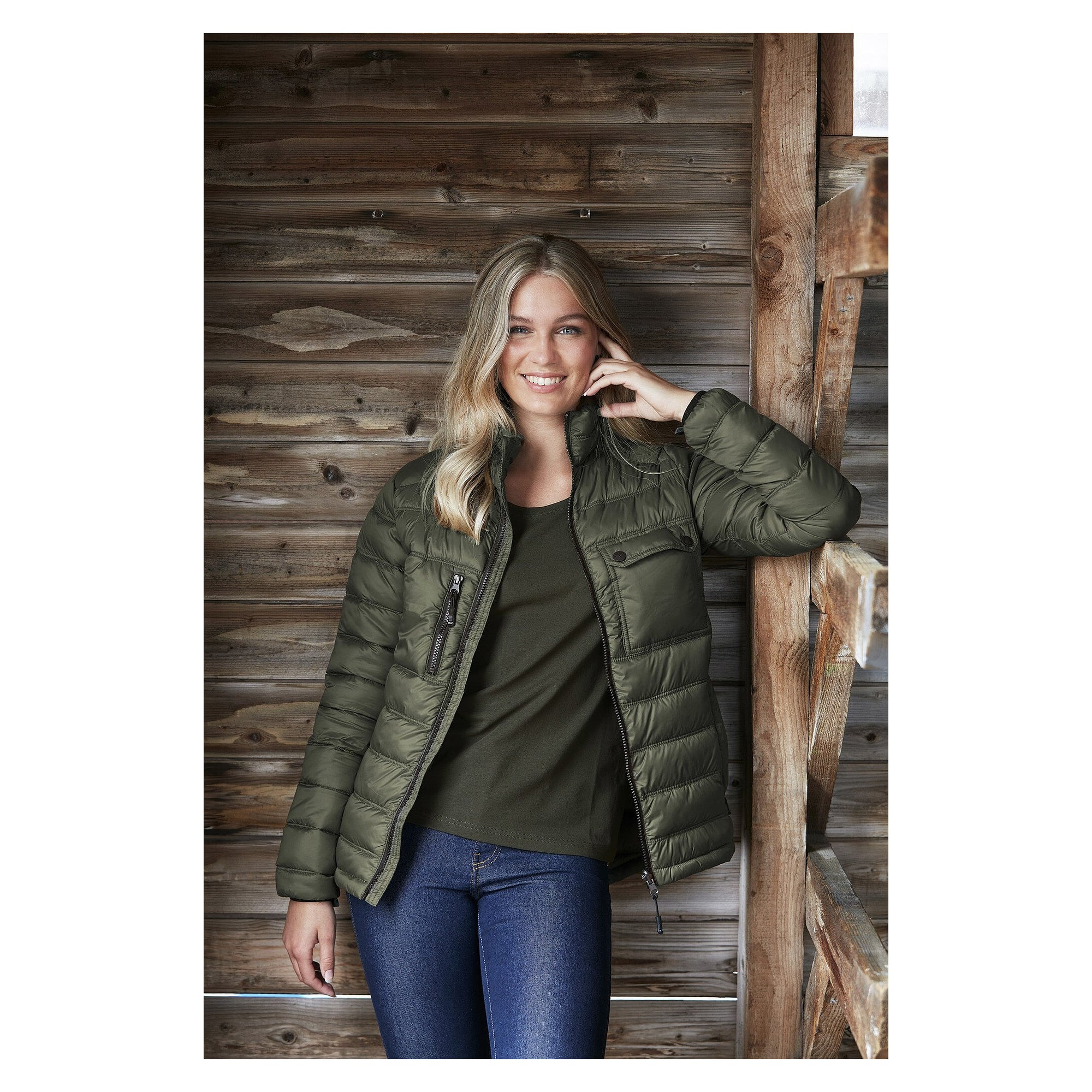 Veste matelassée légère femme Amy en matériaux recyclés, couche intermédiaire, bleu marine - South West 1000366403