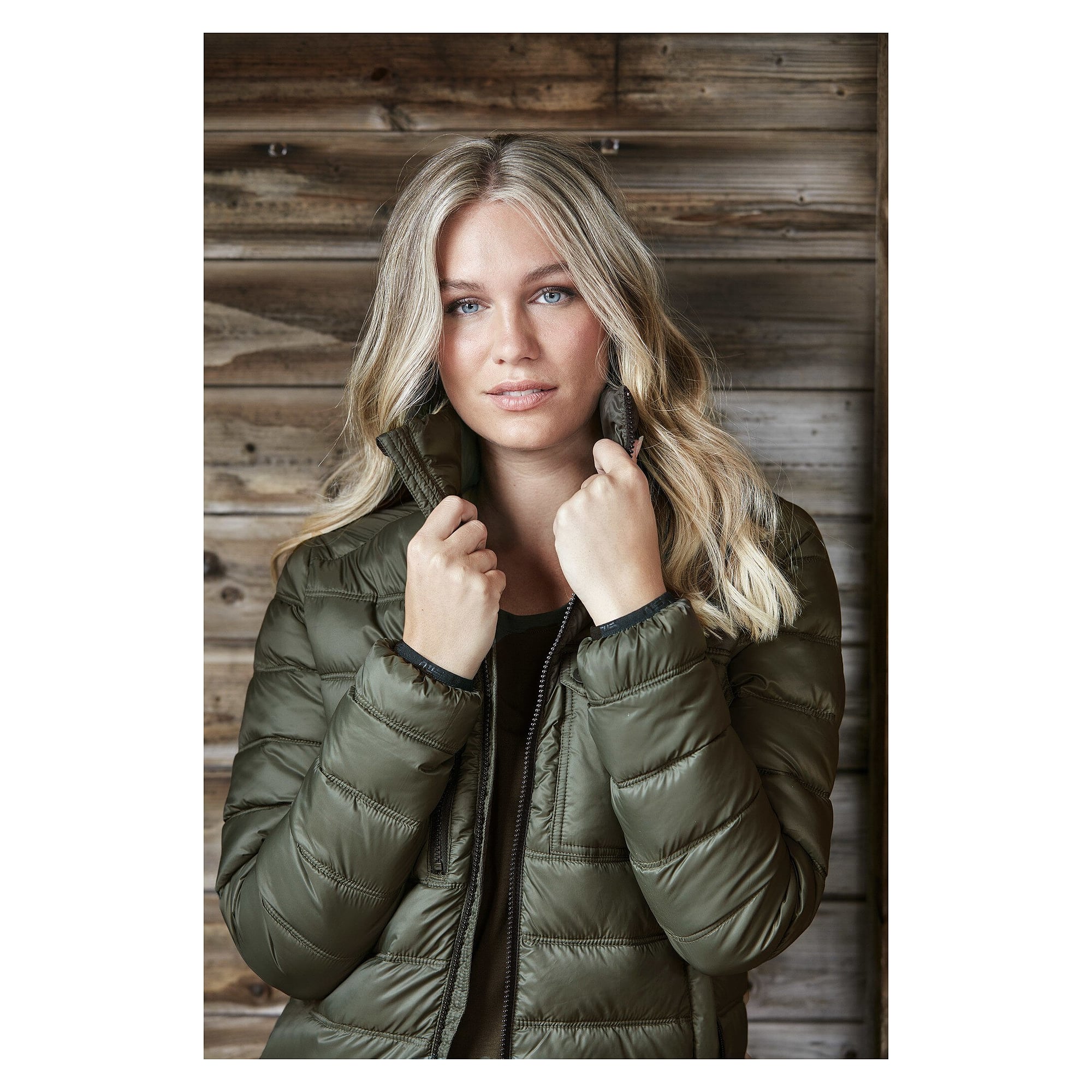 Veste matelassée légère femme Amy en matériaux recyclés, couche intermédiaire, orange foncé - South West 1000366801