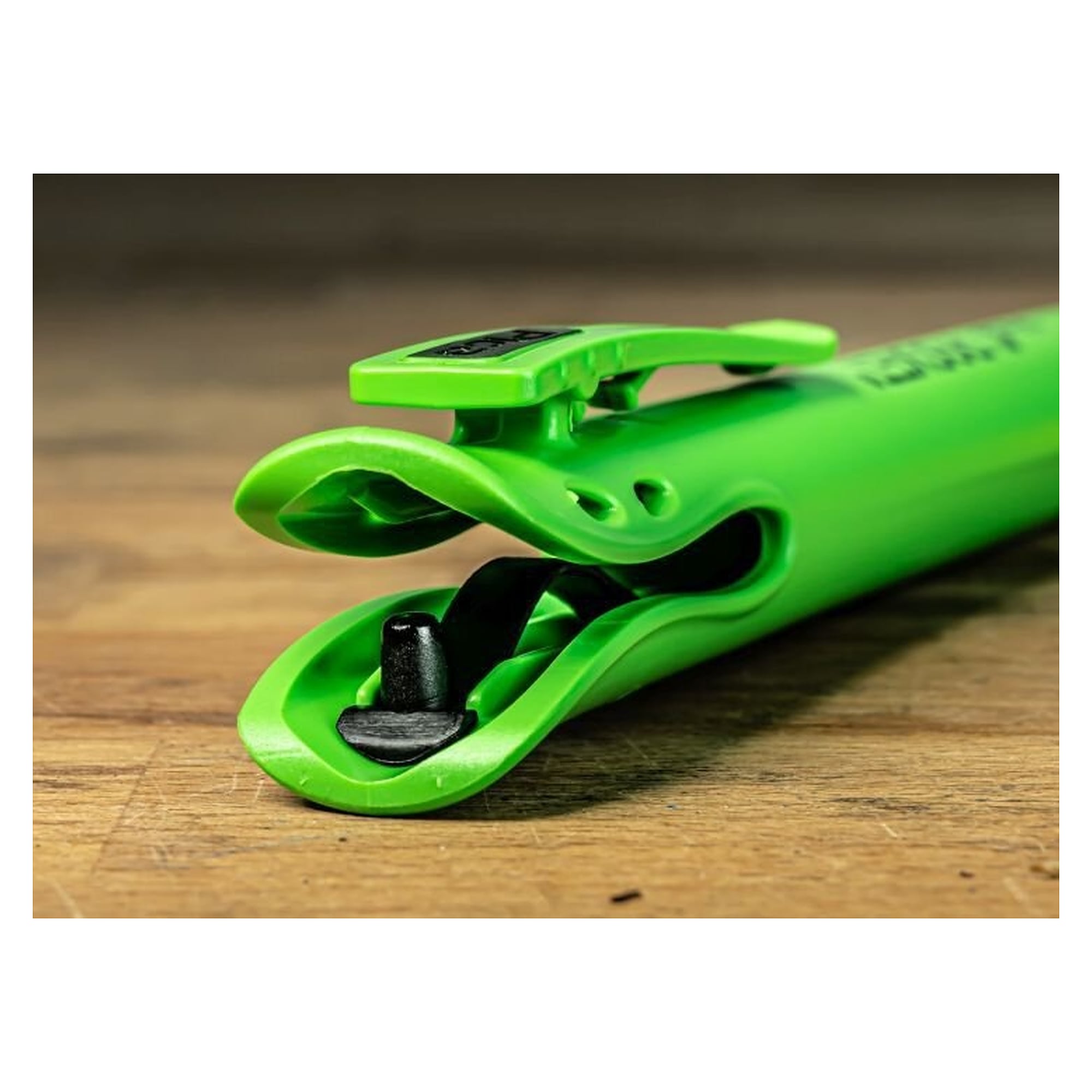 Pocket pencil quiver with integrated sharpening knife, incl. universal pencil FOR ALL Black & White - Pica 505/03