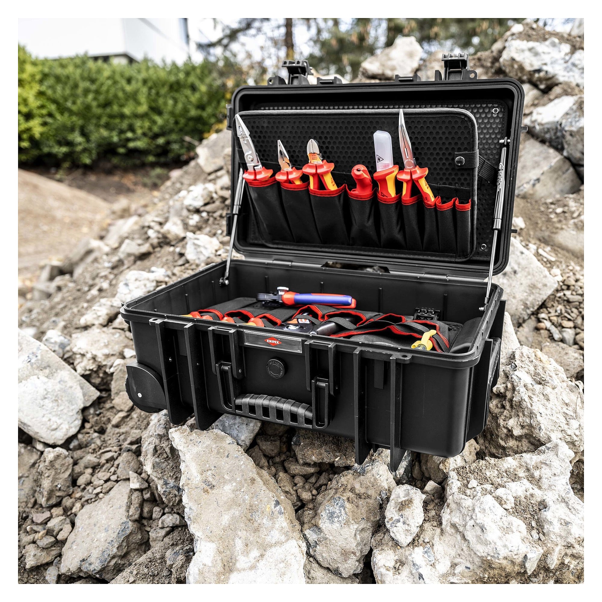 Tool case Robust26 Electric, airline-compatible, dust and waterproof, with 22 tools - Knipex 00 21 33 E