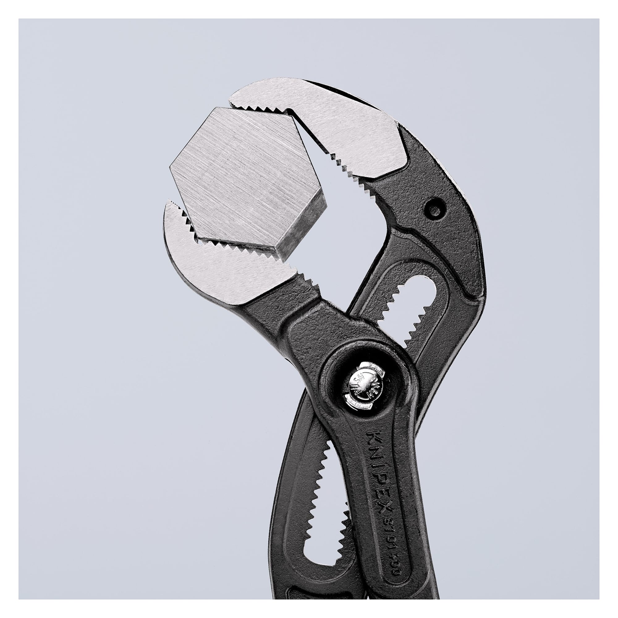 Cobra XL pipe wrench and water pump pliers, pipes up to 90 mm, push-button adjustment, 400 mm - Knipex 87 01 400 SB