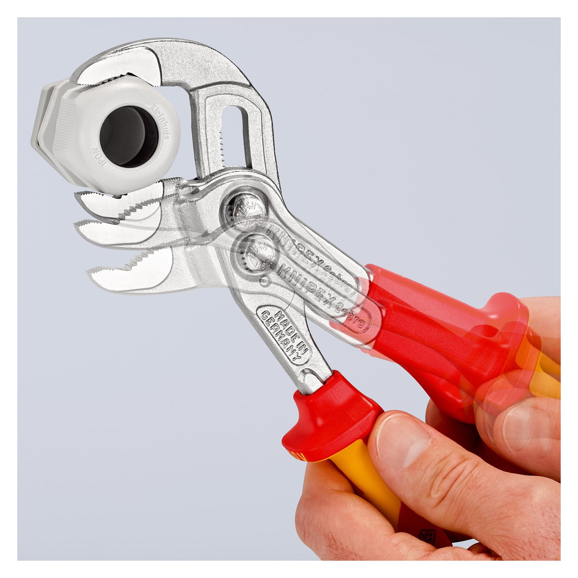 Pince multiprise Cobra VDE high-tech isolée selon IEC 60900, tubes jusqu'à 50 mm, chromée, 250 mm - Knipex 87 26 250 SB