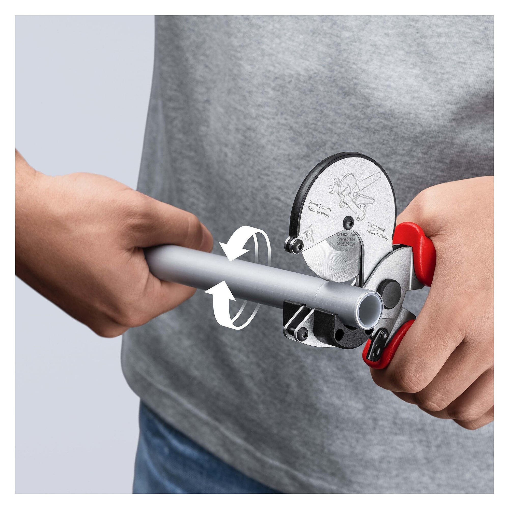 Pipe cutter for composite and plastic pipes up to Ø 26 mm, rotating cutting wheel, 210 mm - Knipex 90 25 25