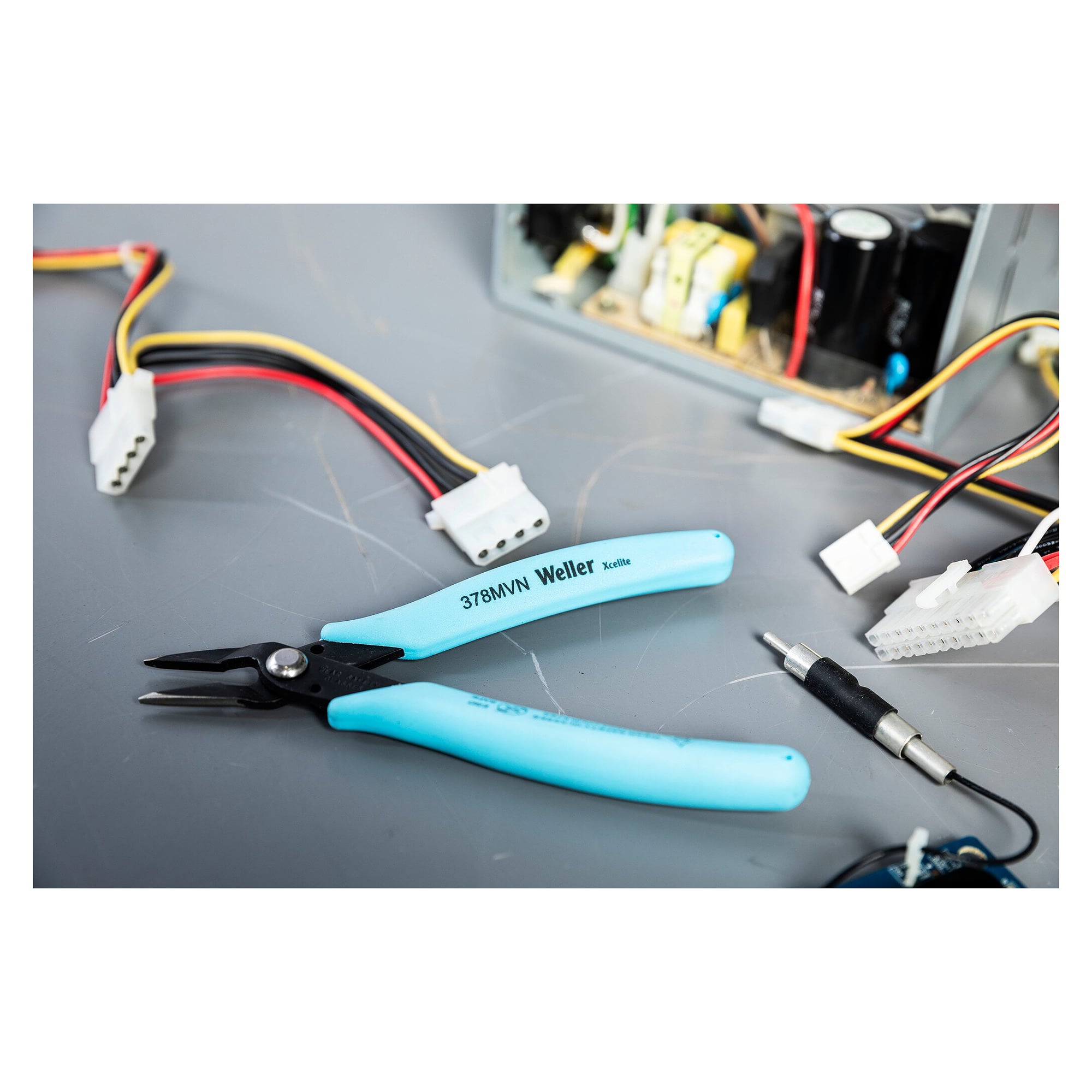 Pince électronique Micro Series ESD à mâchoires dentées, tête fine - Weller 378MVN