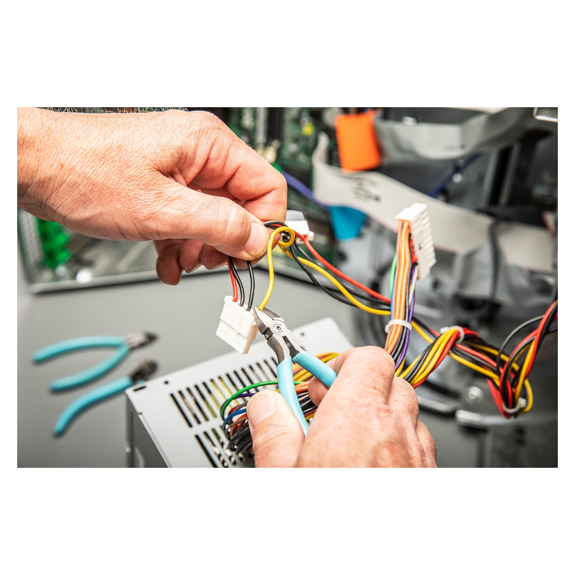 Jeu de 4 pinces coupantes diagonales ESD avec étui pour l'électronique - Weller C2KN