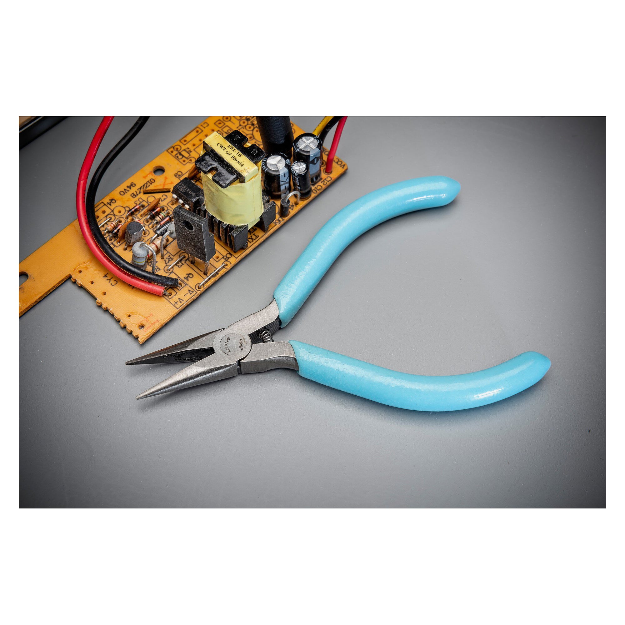 ESD-Spitzzange 127 mm, gezahnte Backen, 60 Grad gebogen - Weller CN255VN