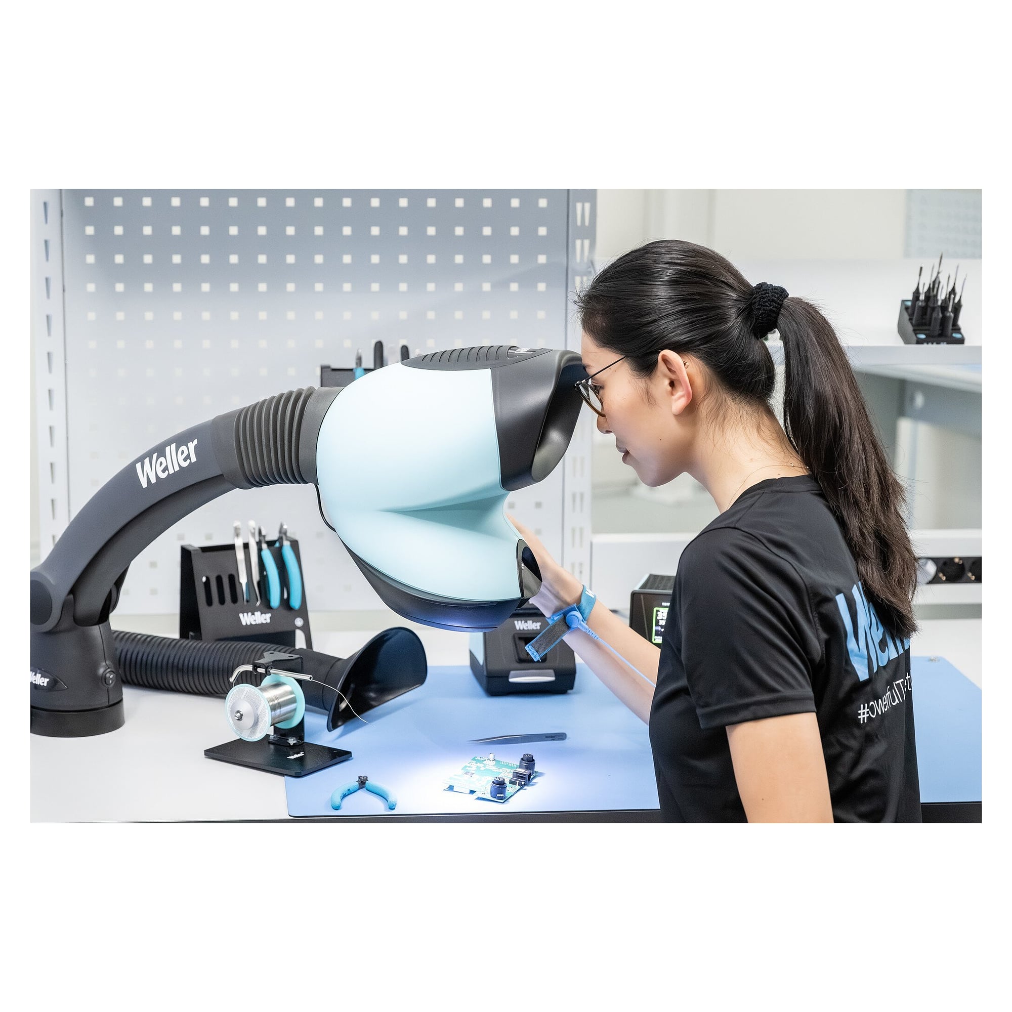 ESD stereo microscope PRISMA without eyepieces, 3D view, 7000 K LED, set with universal arm - Weller T0051406599