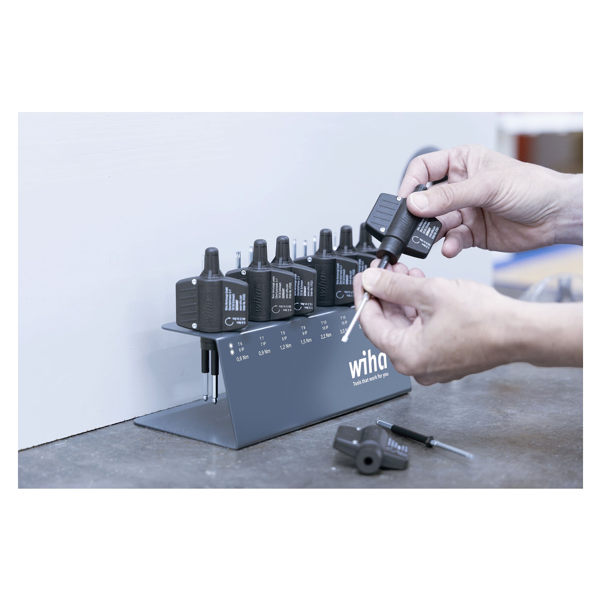 easyTorque Key Set Torx, TorxPlus 23-tlg. im Werkbankständer fest voreingestellt - Wiha 47198