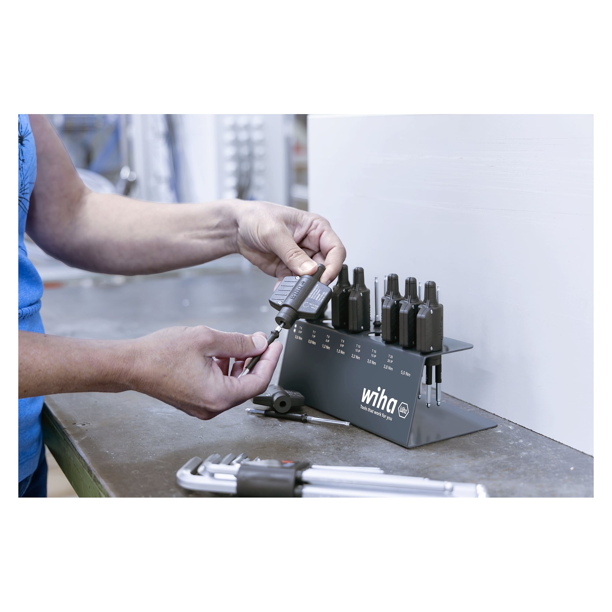 easyTorque Key Set Torx, TorxPlus 23-tlg. im Werkbankständer fest voreingestellt - Wiha 47198