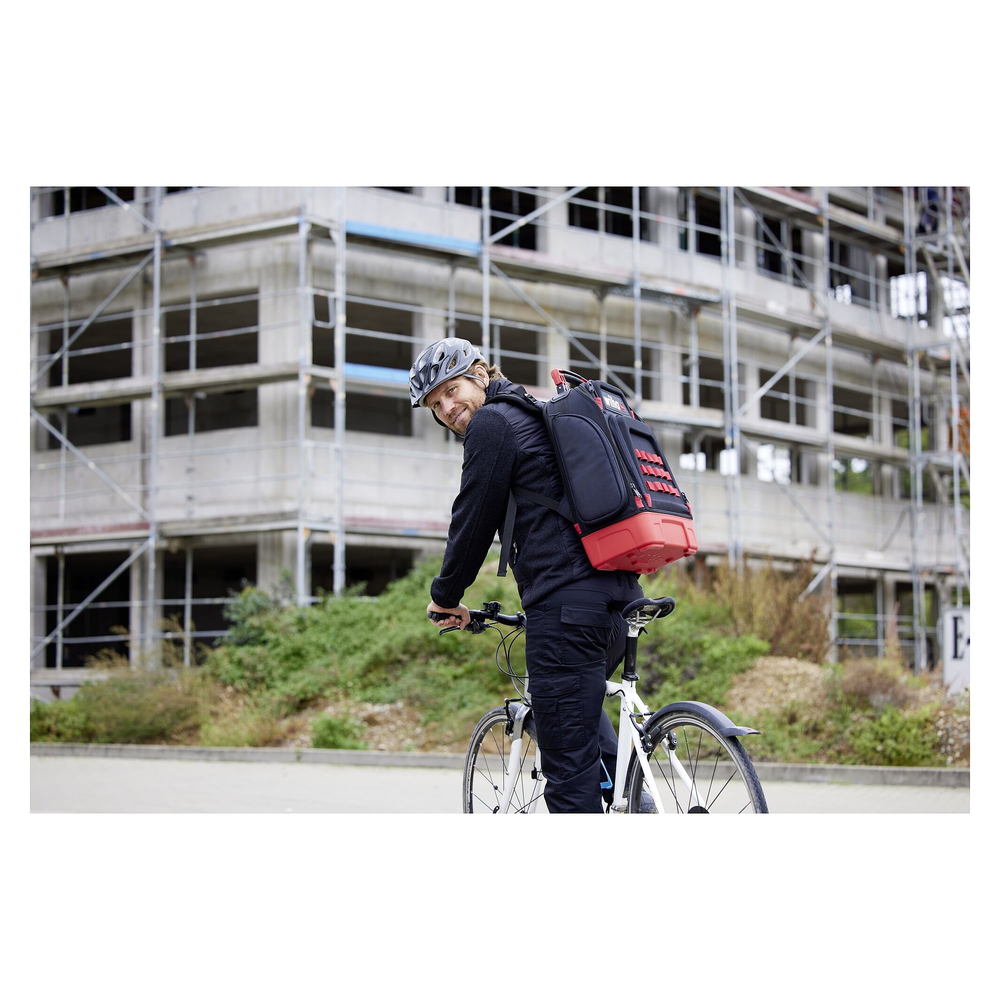 Werkzeugrucksack mechanic 41-tlg. für Handwerker mit Profi-Handwerkzeug - Wiha 45529