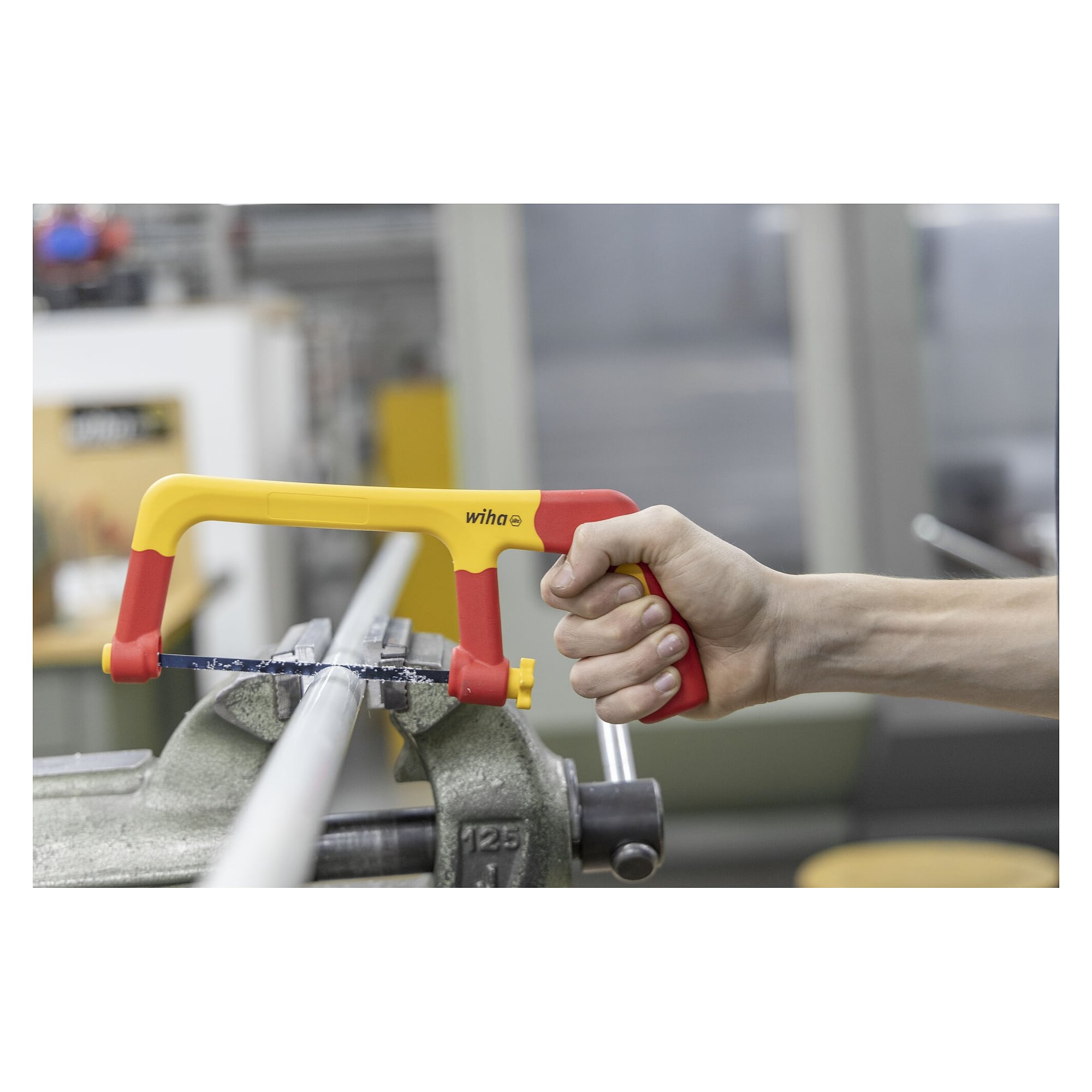 Scie à métaux electric isolée 280 mm avec 3 lames de scie 150 mm - Wiha 43125