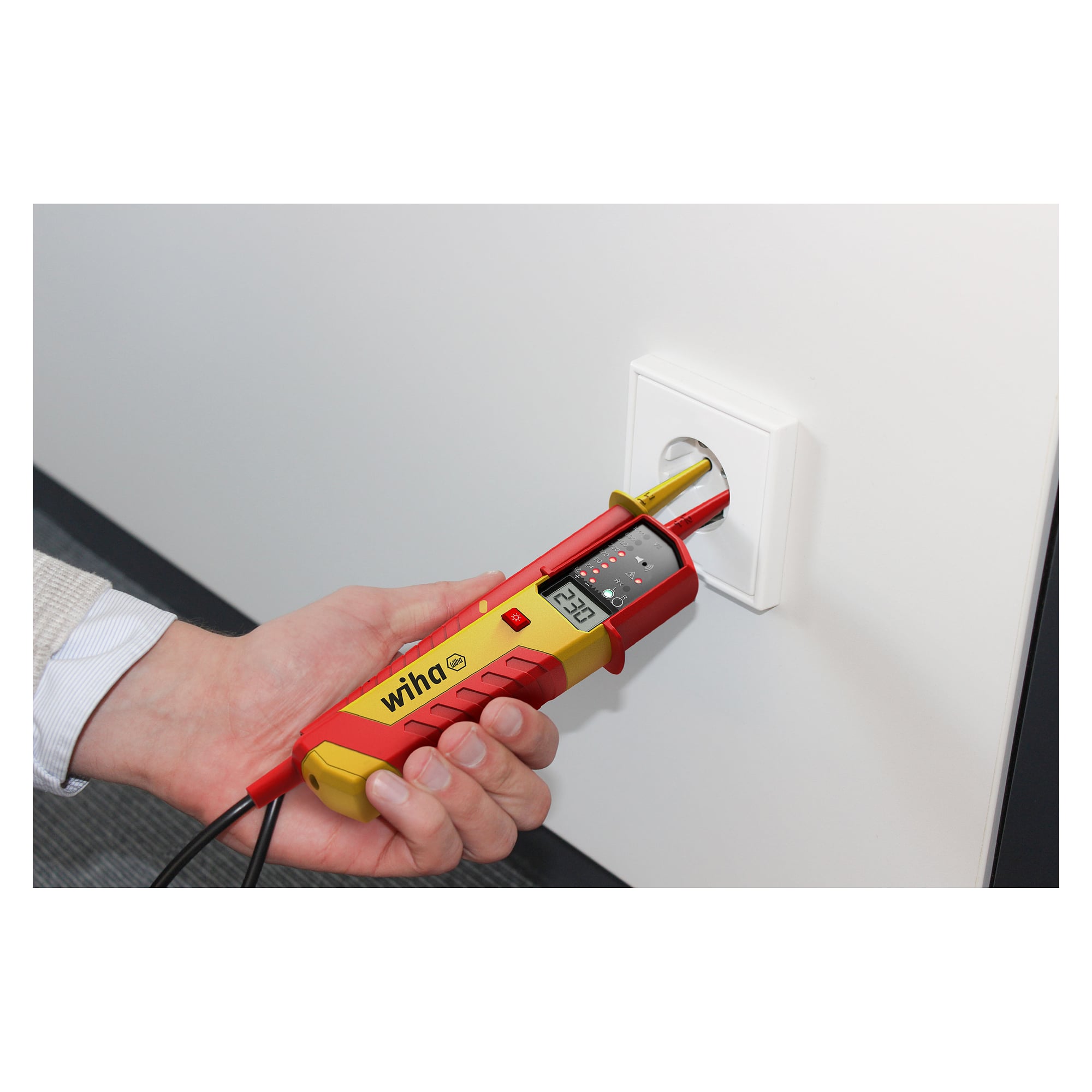 Spannungs- und Durchgangsprüfer eMobility 12-1.000 V AC CAT IV, LCD - Wiha 44319