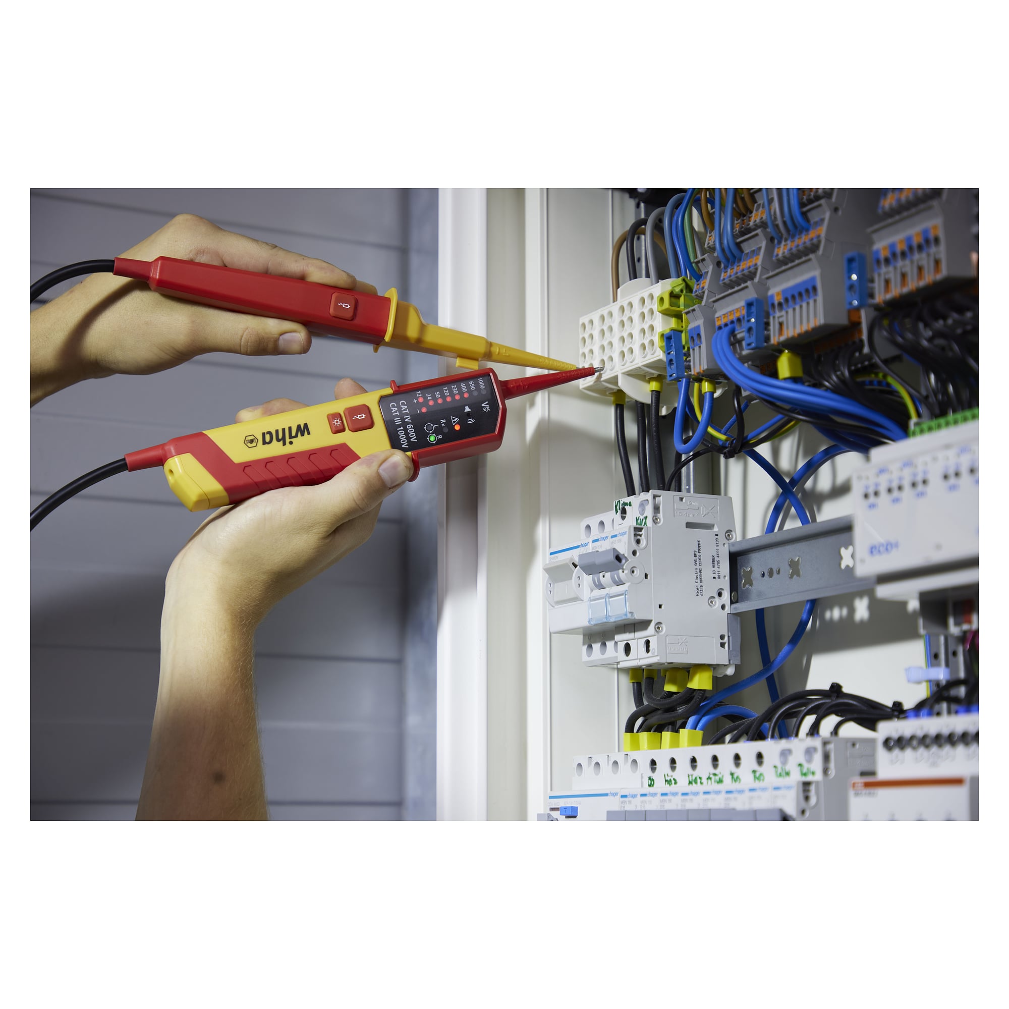 Spannungs- und Durchgangsprüfer 12-1.000 V AC, CAT IV, IP64 inkl. Batterien - Wiha 45216