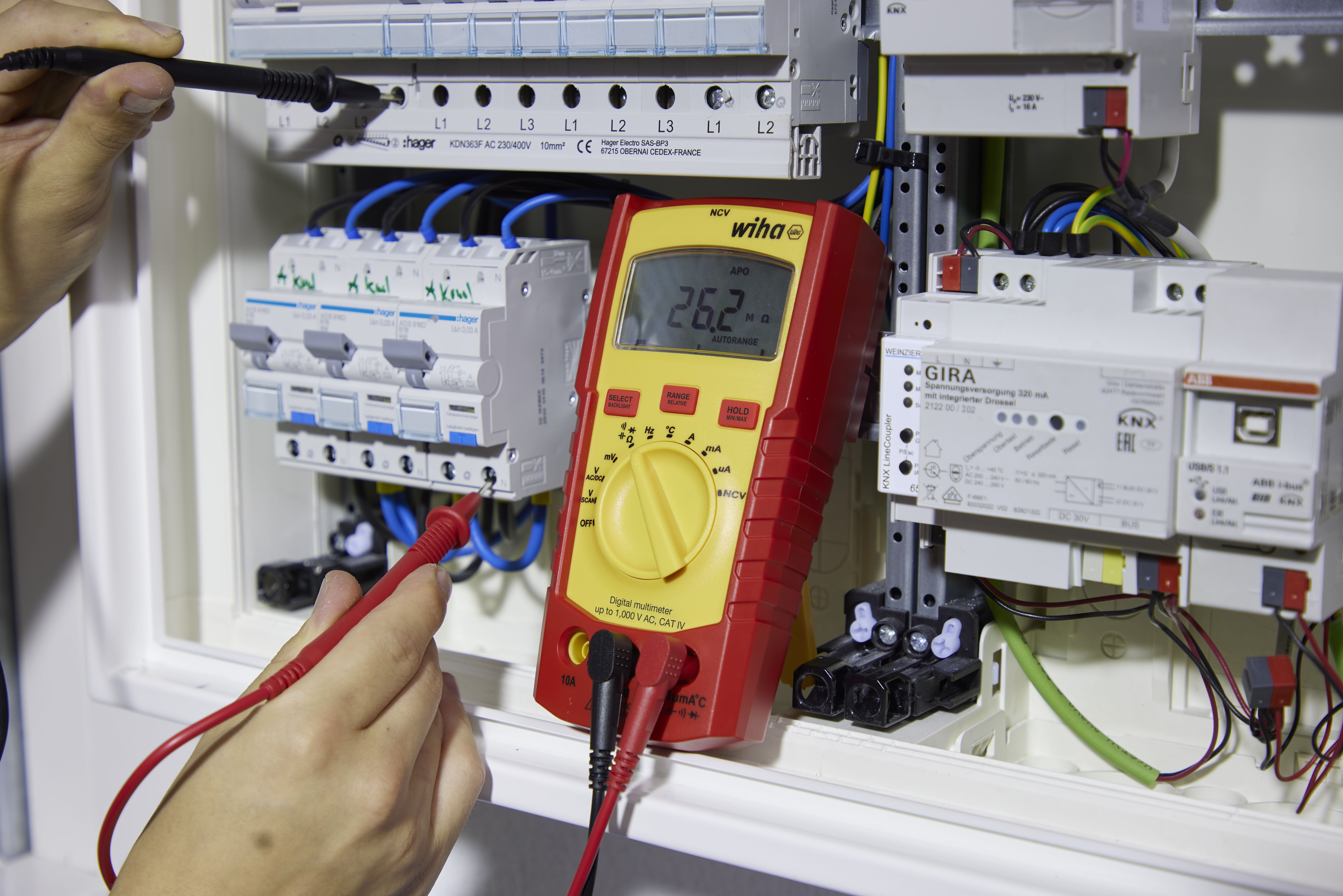Digitales Multimeter bis 1.000 V AC, CAT IV, True RMS inkl. Batterien - Wiha 45215