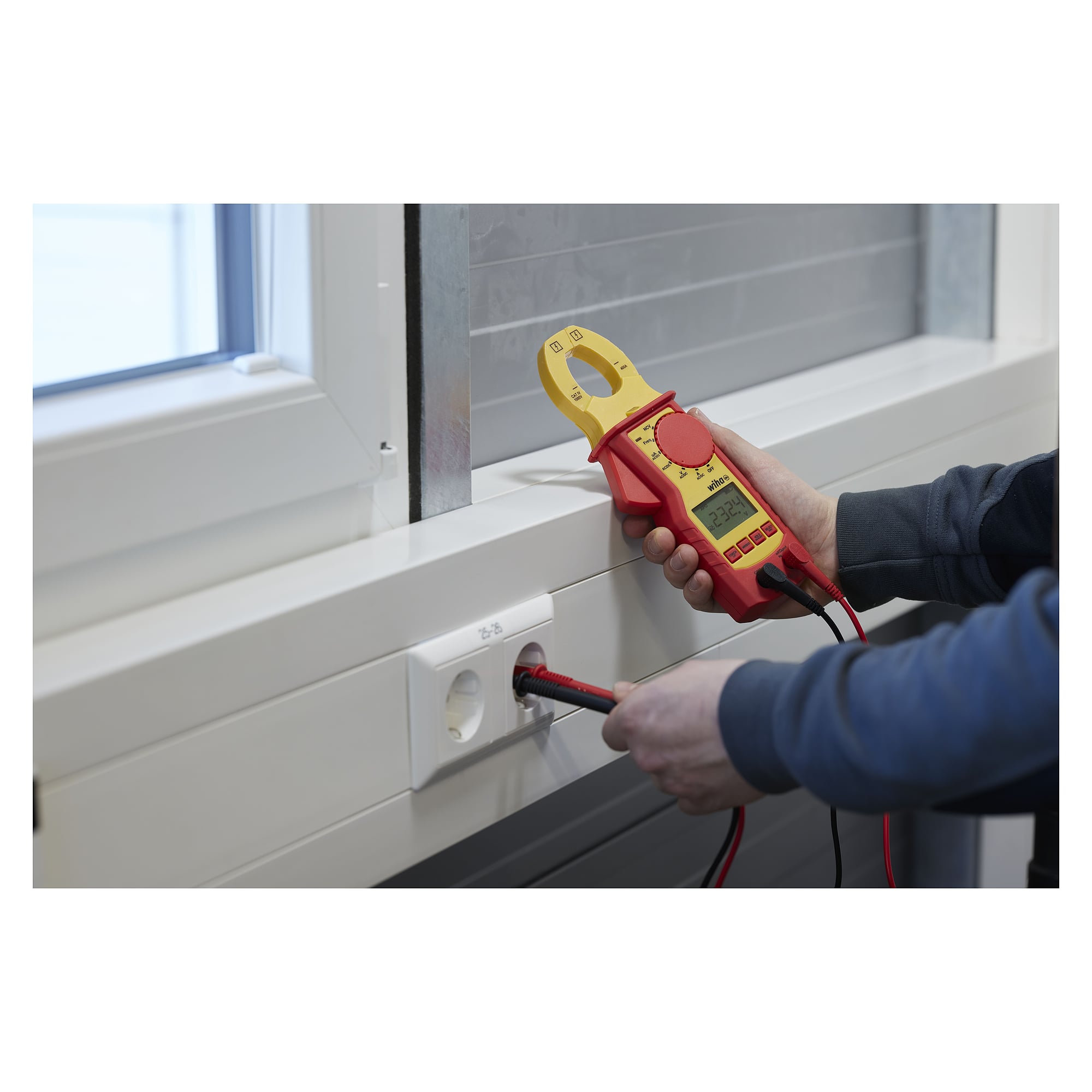 Pince ampèremétrique 1 000 V AC, CAT IV, True RMS, compatible eMobility - Wiha 45219