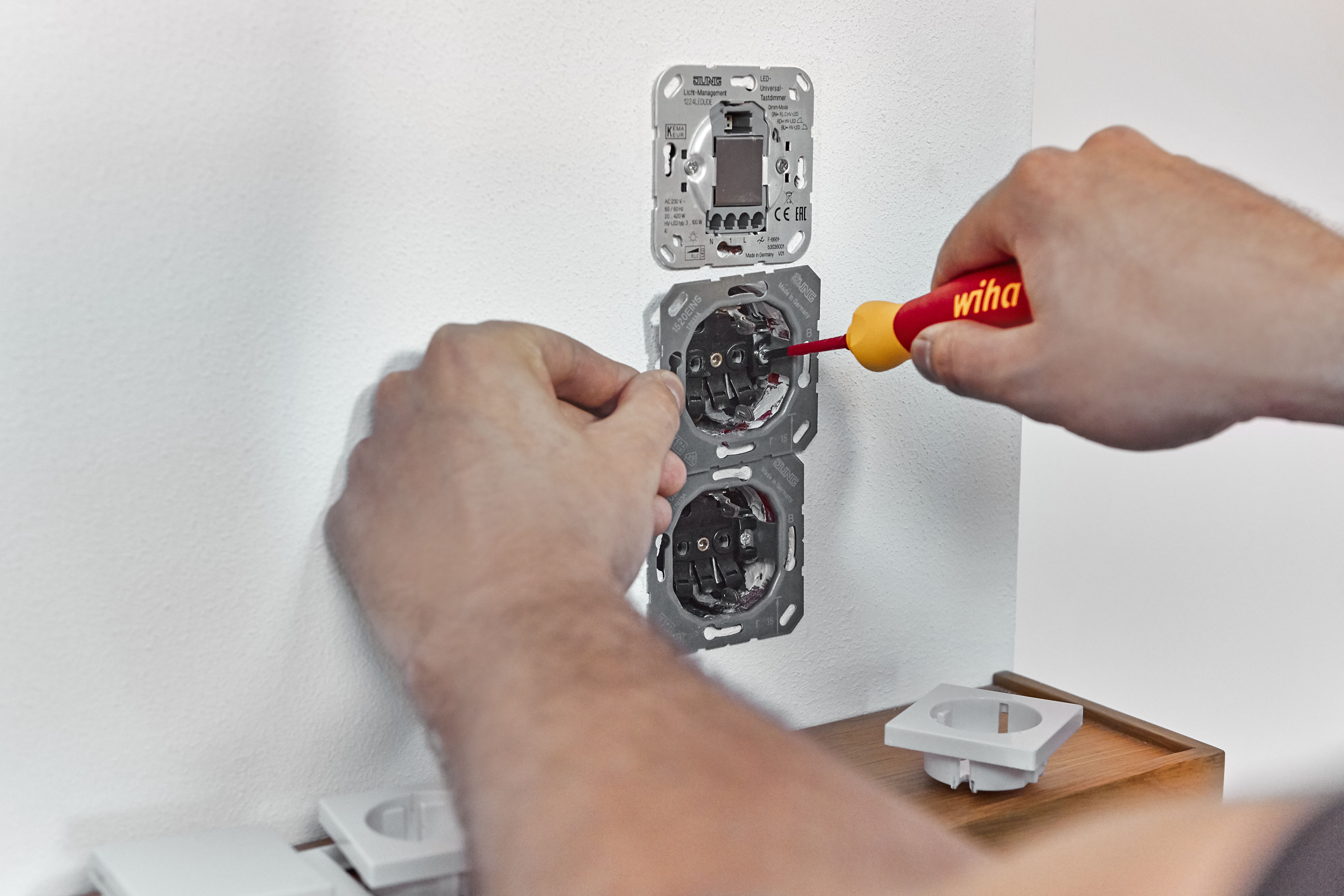 Schraubendreher mit Bit-Magazin PocketMax electric, 4 slimBits VDE 1.000 V - Wiha 45296