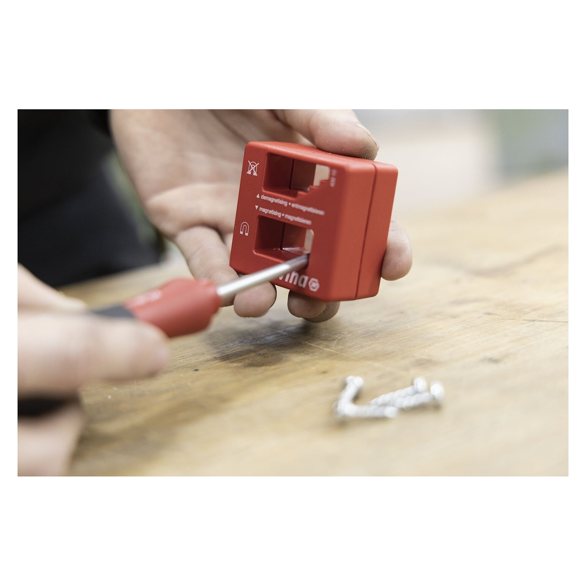 Magnetisierer und Entmagnetisierer für Schraubendreher und Stahlwerkzeuge - Wiha 02568