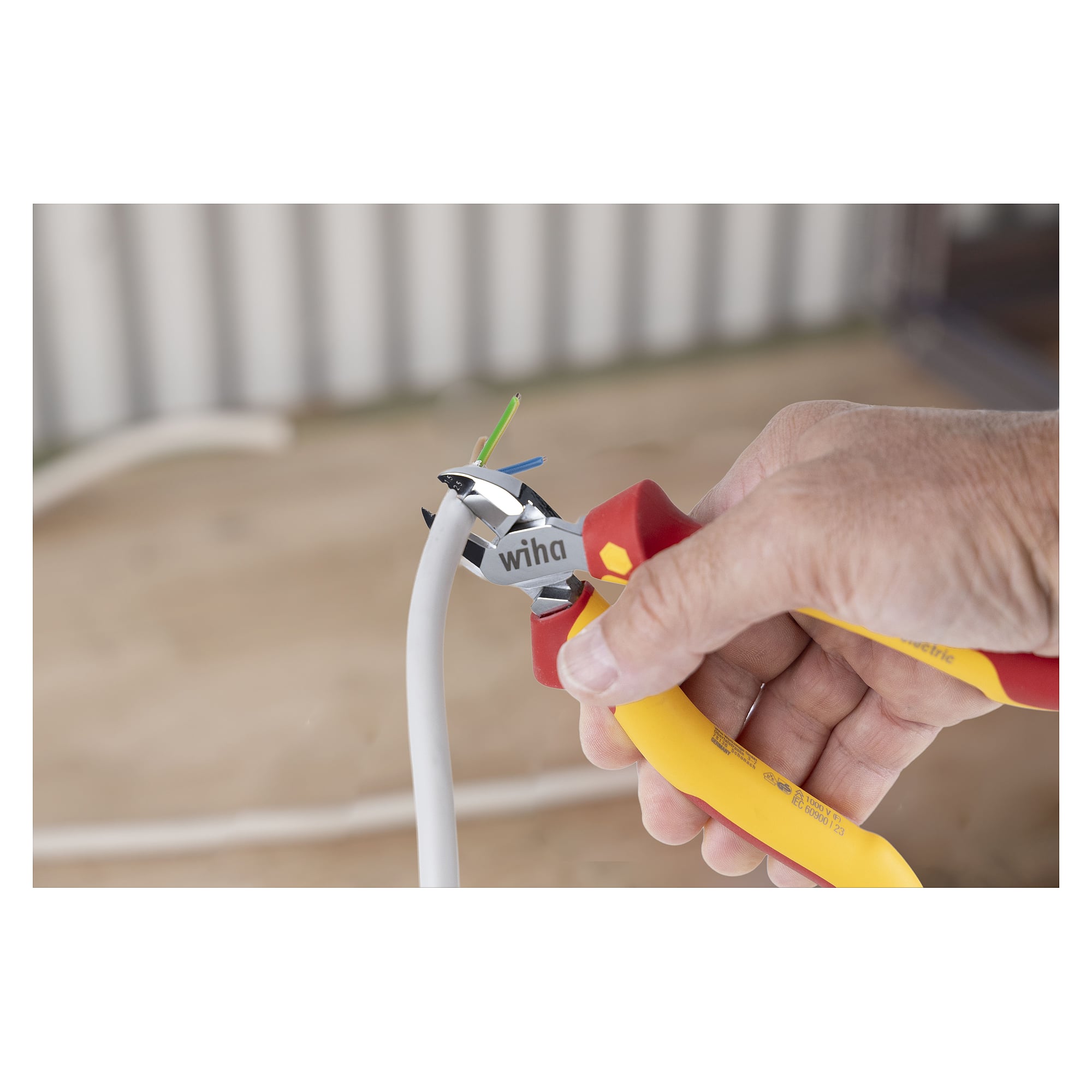 Abisolier-Seitenschneider Professional electric DynamicJoint 160 mm - Wiha 26745
