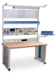 Bedrunka+Hirth 4F.200.90-2. Powerline 4 Grundgestellkombination, Tiefe 900, elektrische Höhenverstellung, 1x Energiekanal, 1x Loch- und Magnetwand, 1x Fachboden, 1x Schwenkarm