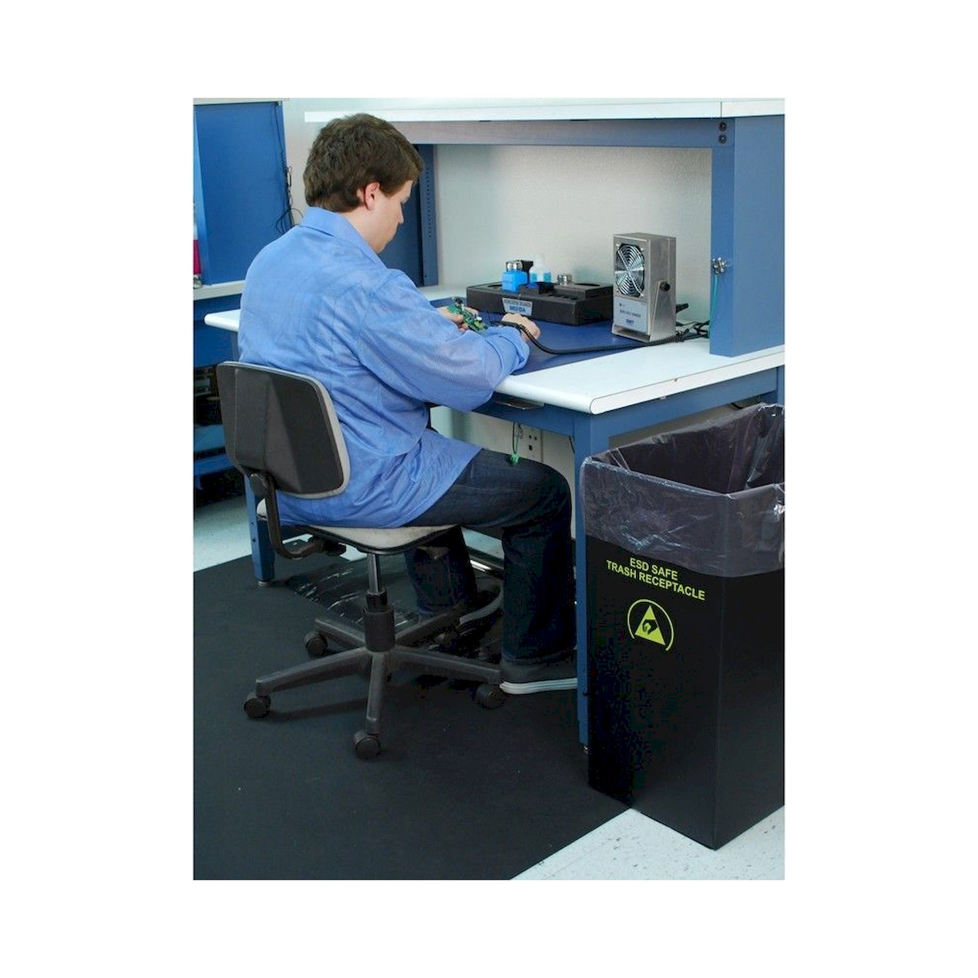 Statfree CV280 Conductive PVC Floor Roll, 2 mm x 1.2 m x 18.3 m, Black - Desco 80171