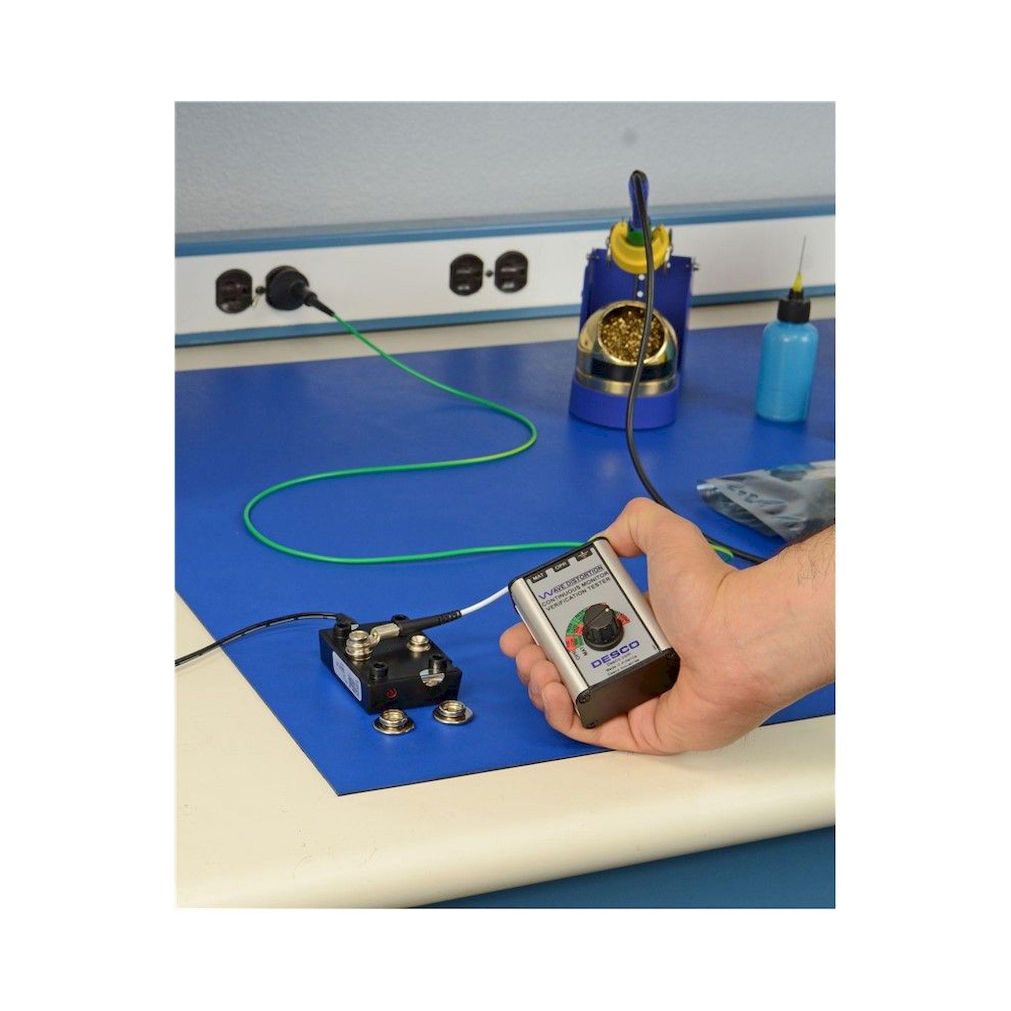 Verification tester for Wave Distortion monitors - Desco 98221