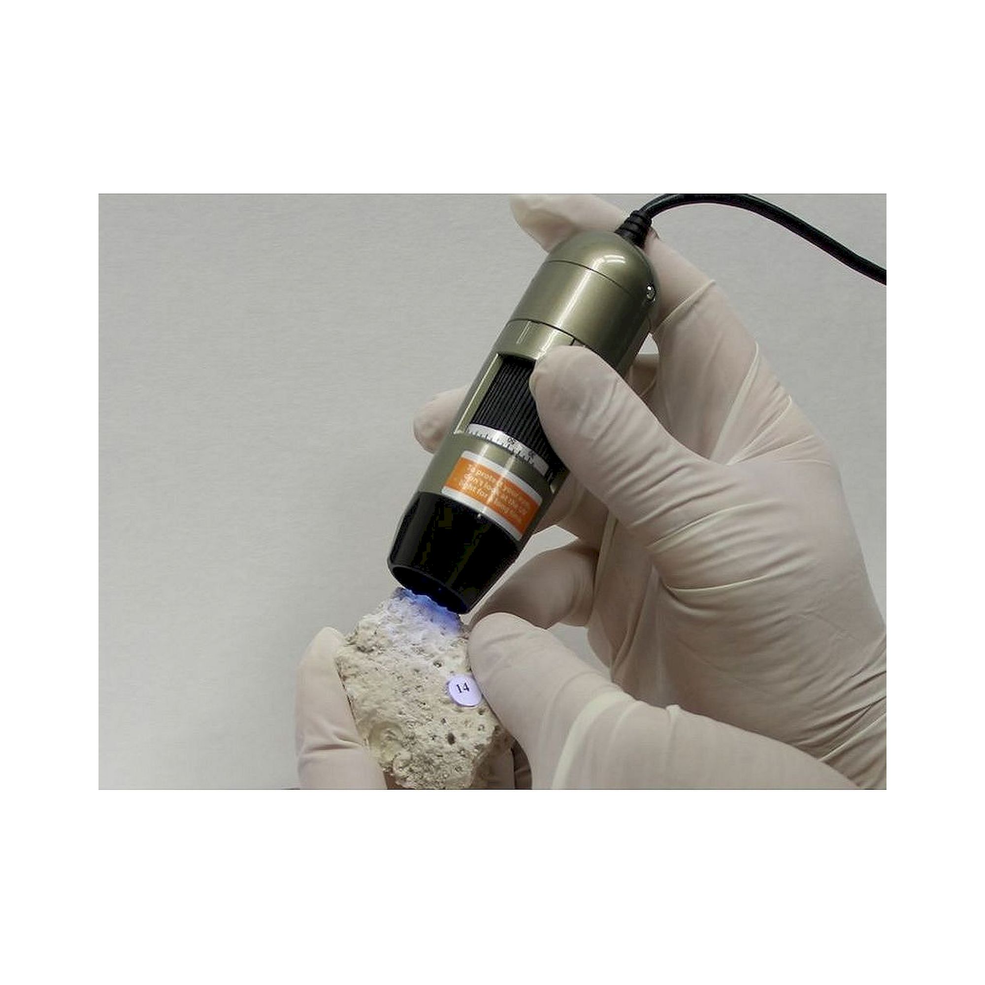 Microscope USB à fluorescence 1,3 MP 10-70x et 200x UV 400nm - Dino-Lite AM4113FVT