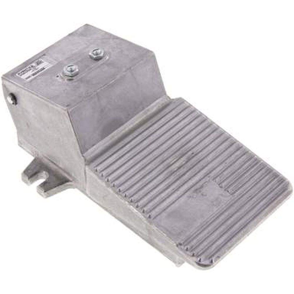 F 414. 4/2-Wege-Fußventil, G 1/4", Federrückstellung