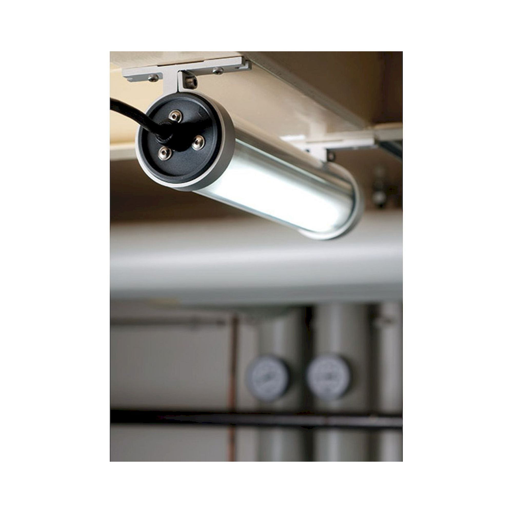 INROLED_70 luminaire tubulaire LED 650 mm 120-277V AC, tube Borosilikat, IP69K, cascadable - LED2WORK 115210-02