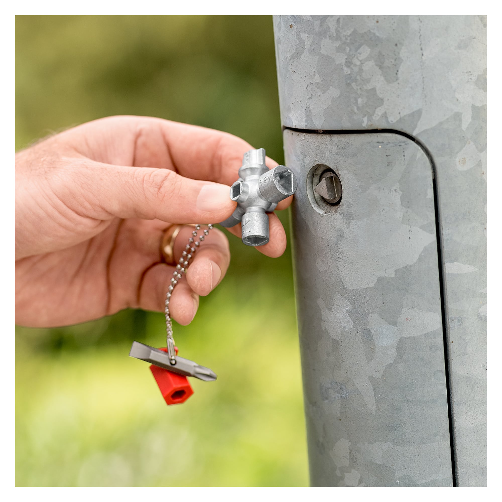 Schaltschrankschlüssel für 4 Schließsysteme, mit Wendebit und Bitadapter, 44 mm