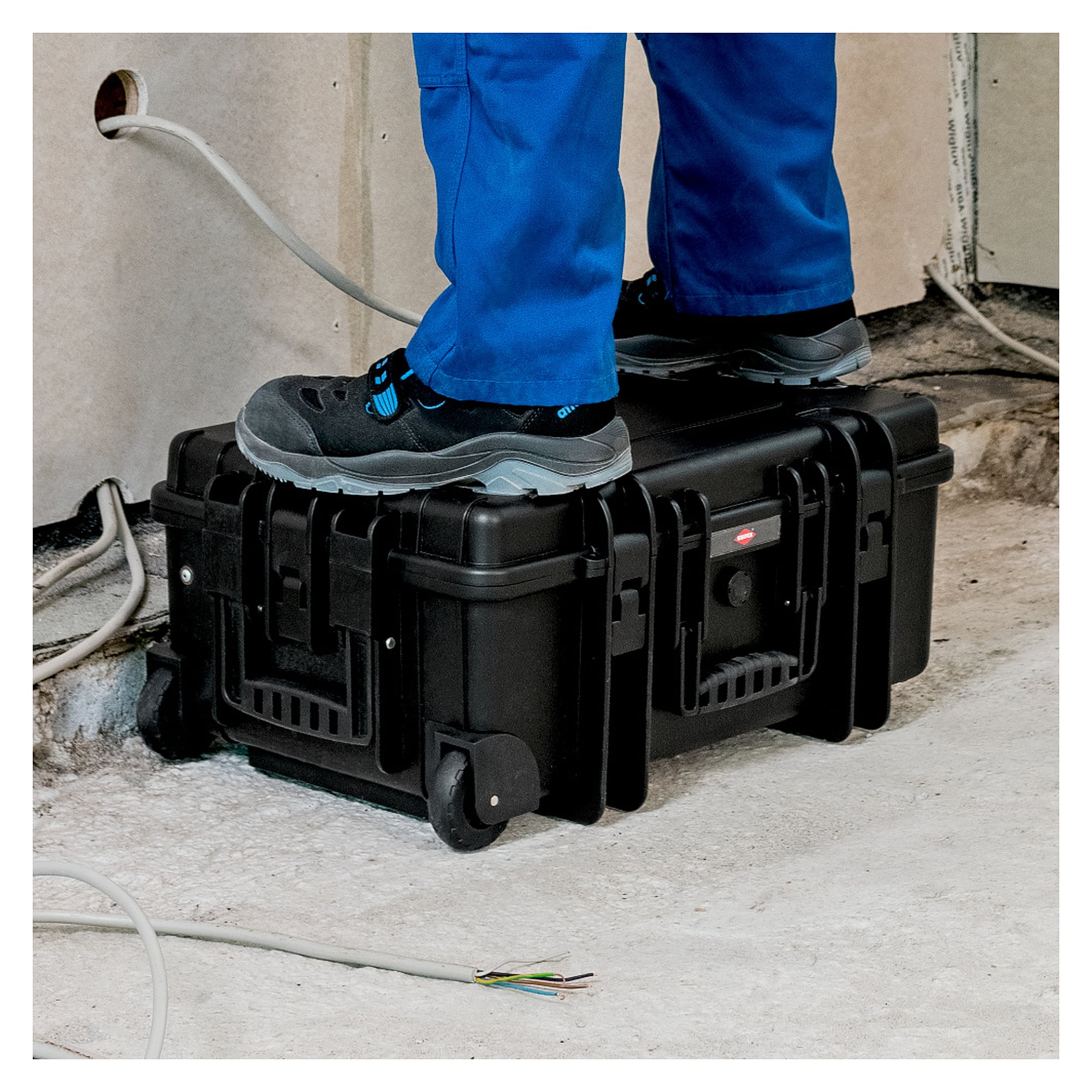 Mallette à outils "Robust45 Move" Électro, 66 pièces, roues et poignée télescopique, 45 litres