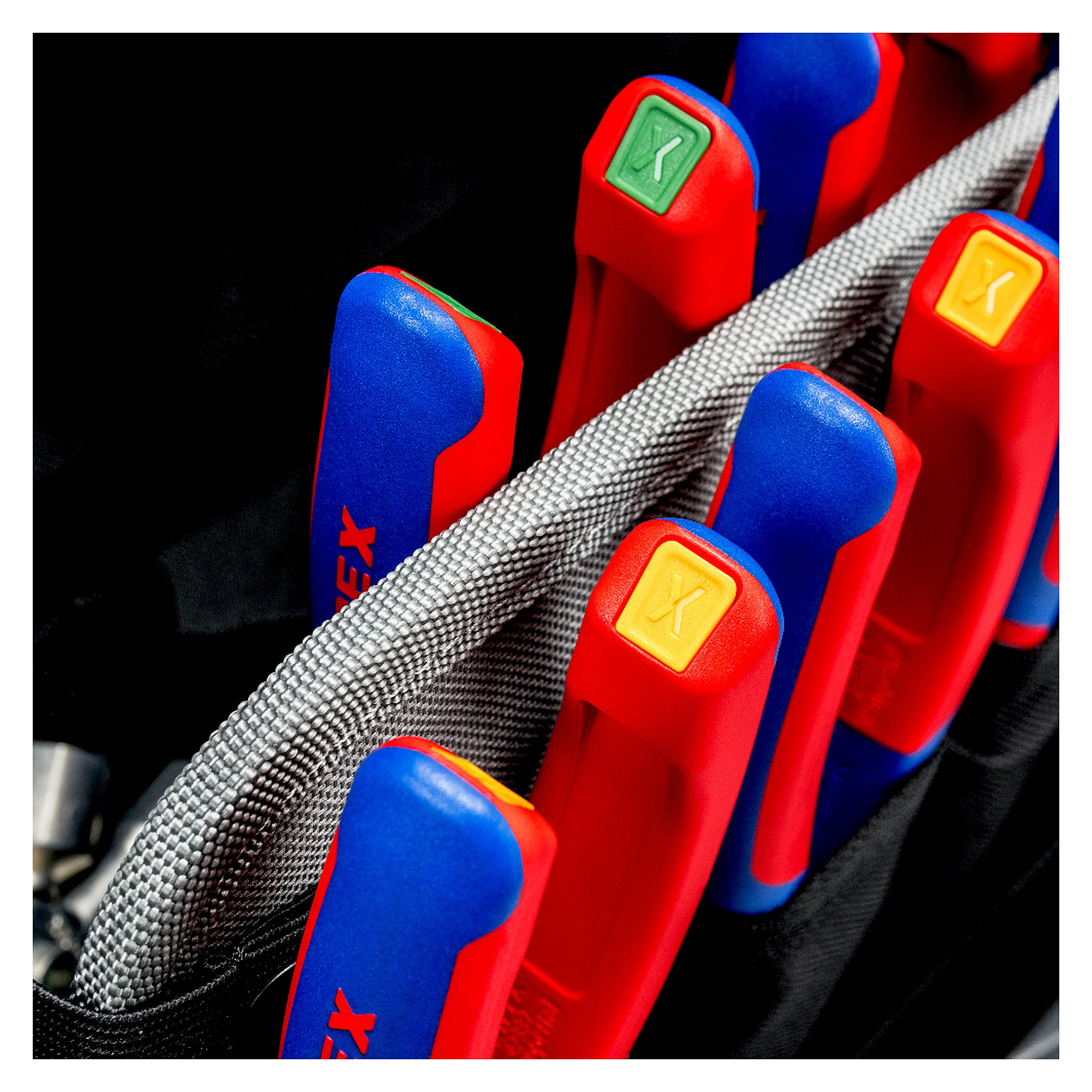 ColorCode Clips red for marking tools with KNIPEXtend, pack of 10