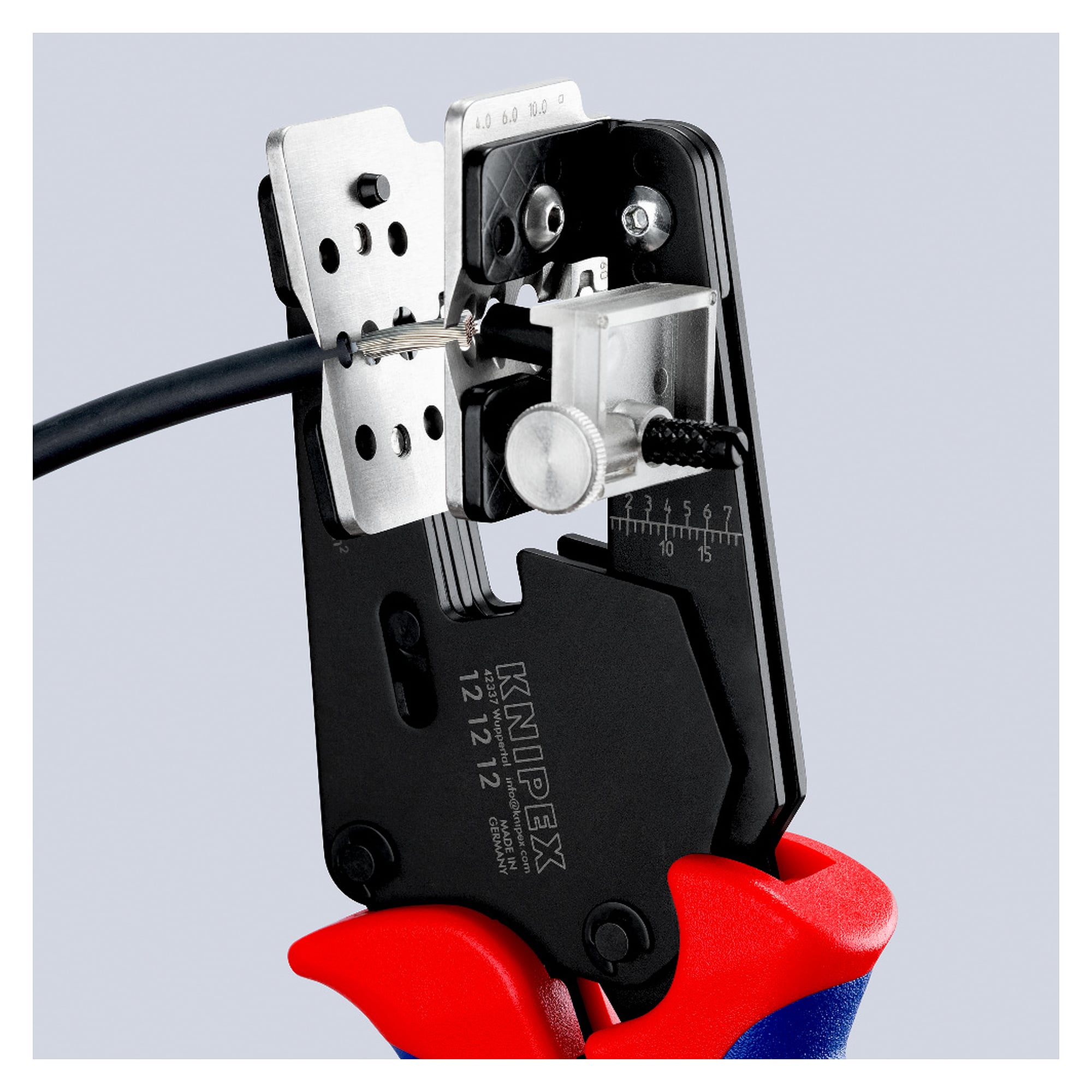 Präzisions-Abisolierzange mit Formmessern für PV-Kabel 4 bis 10 mm², 195 mm