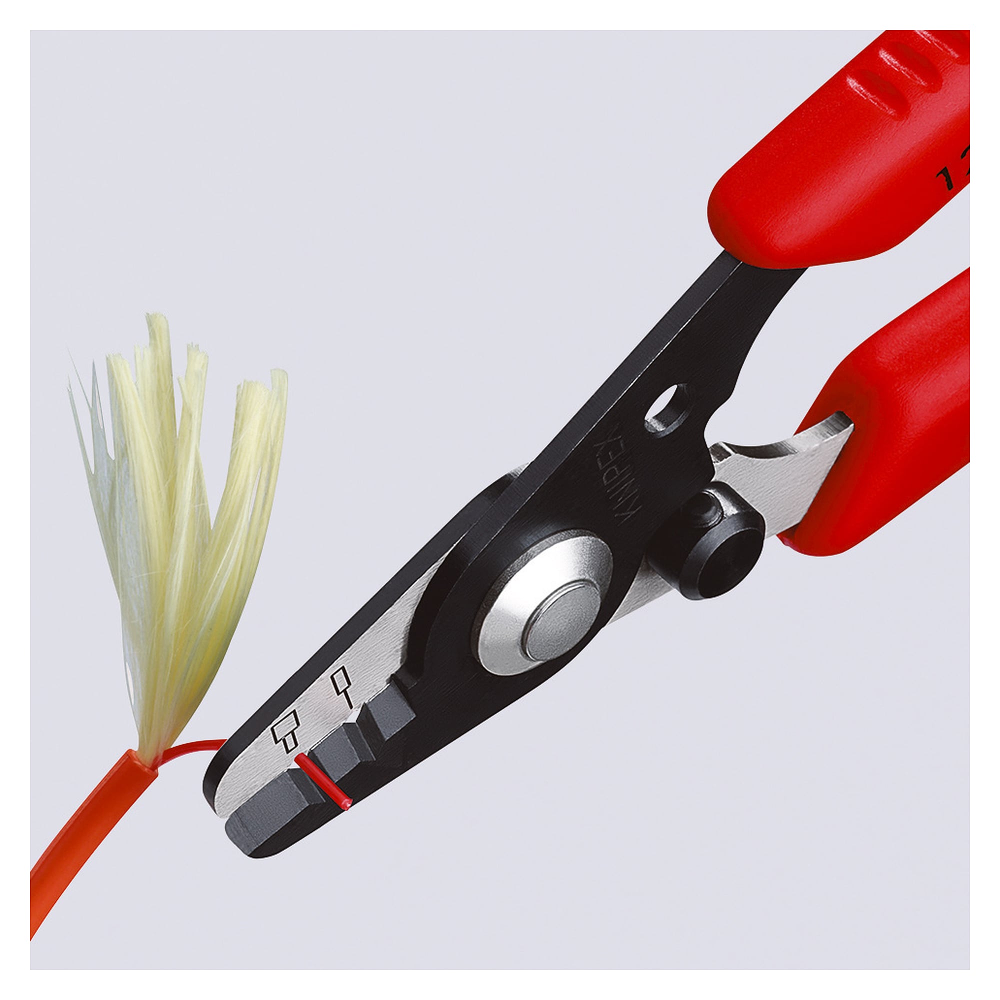 Pince à dénuder pour câbles à fibres optiques, gainage 0,125 et 0,250 mm, 130 mm