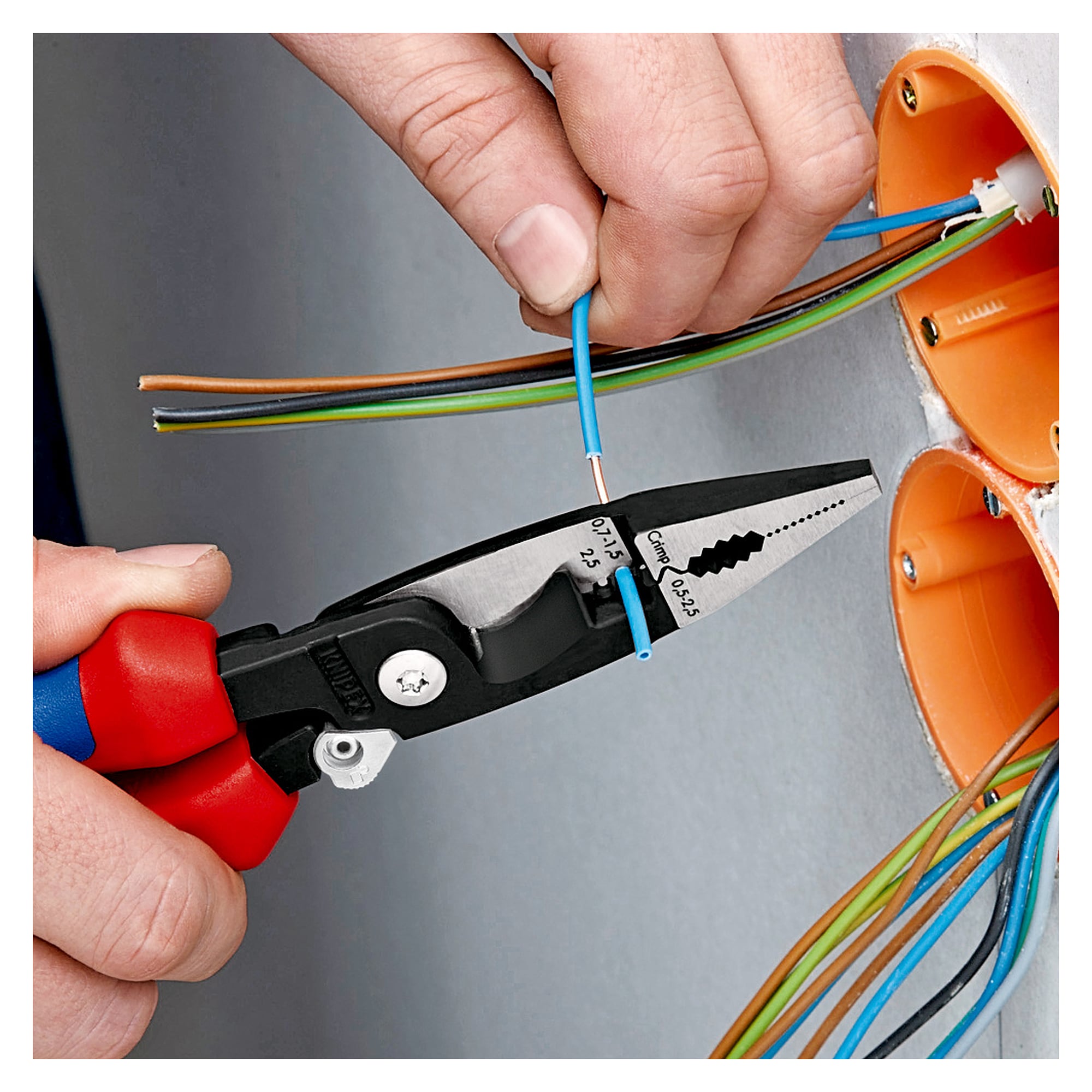 VDE tested Pliers for Electrical Installation with tether attachment point, 200 mm