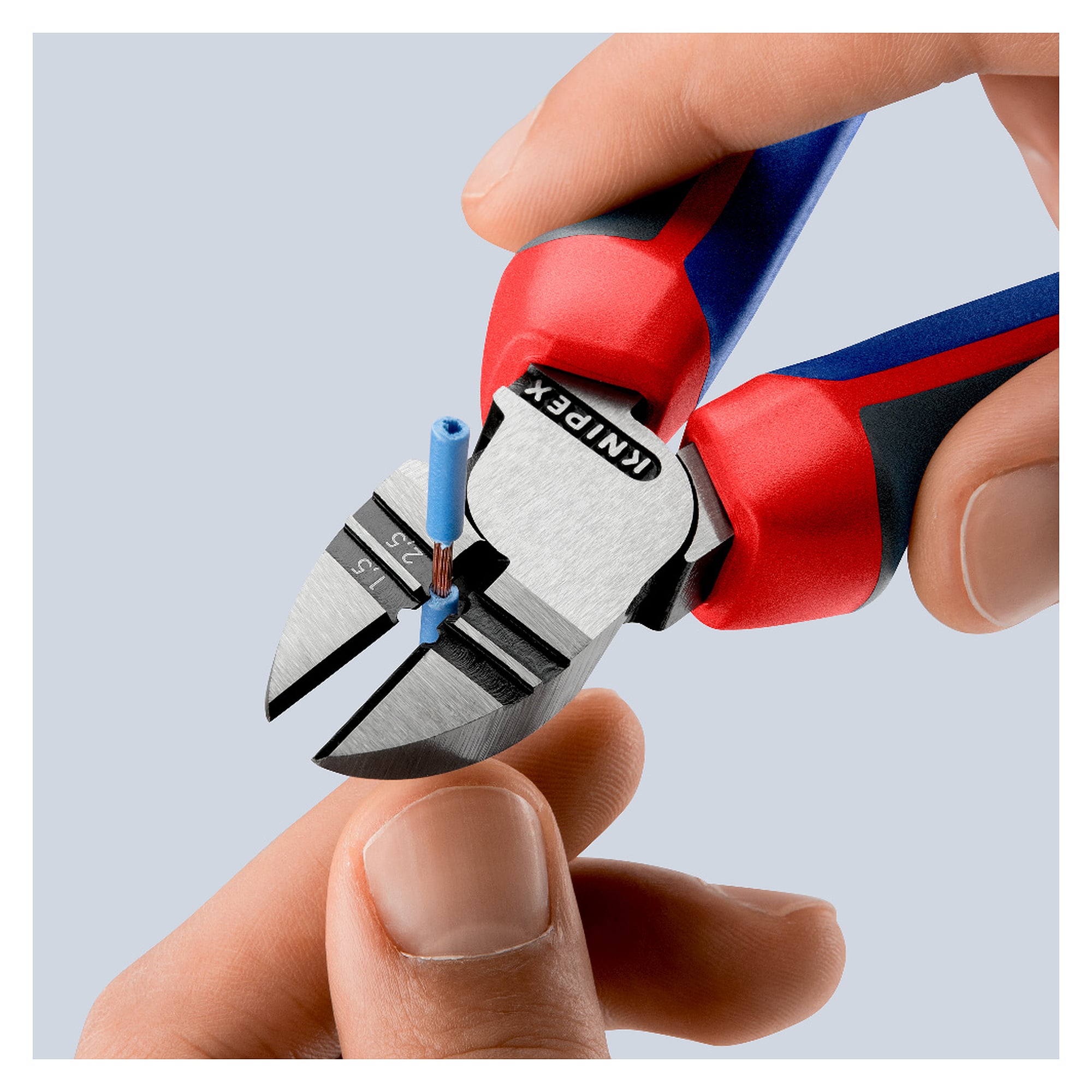 Diagonal insulation stripper with comfort handles, stripping holes 1.5 and 2.5 mm², 160 mm