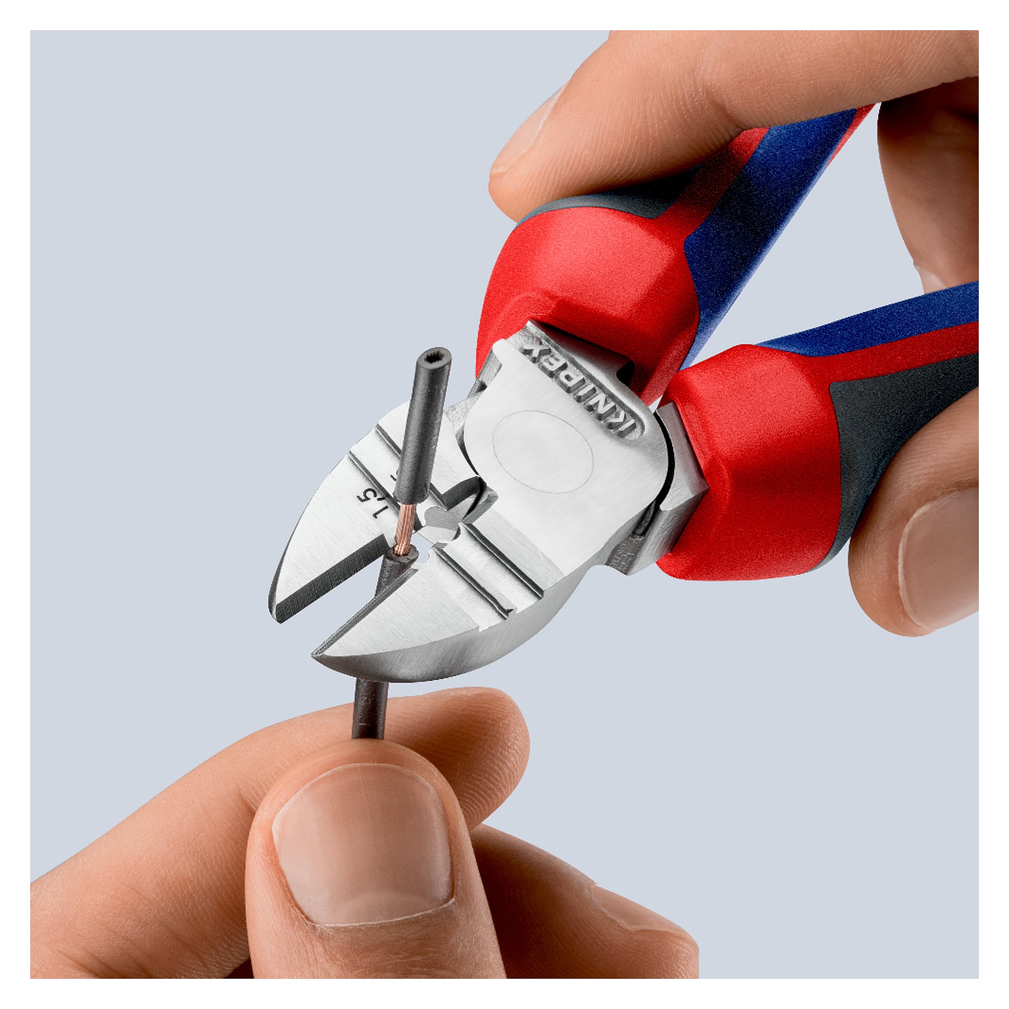 Pince coupante latérale à dénuder chromée, poignées confort, 60 HRC, 160 mm