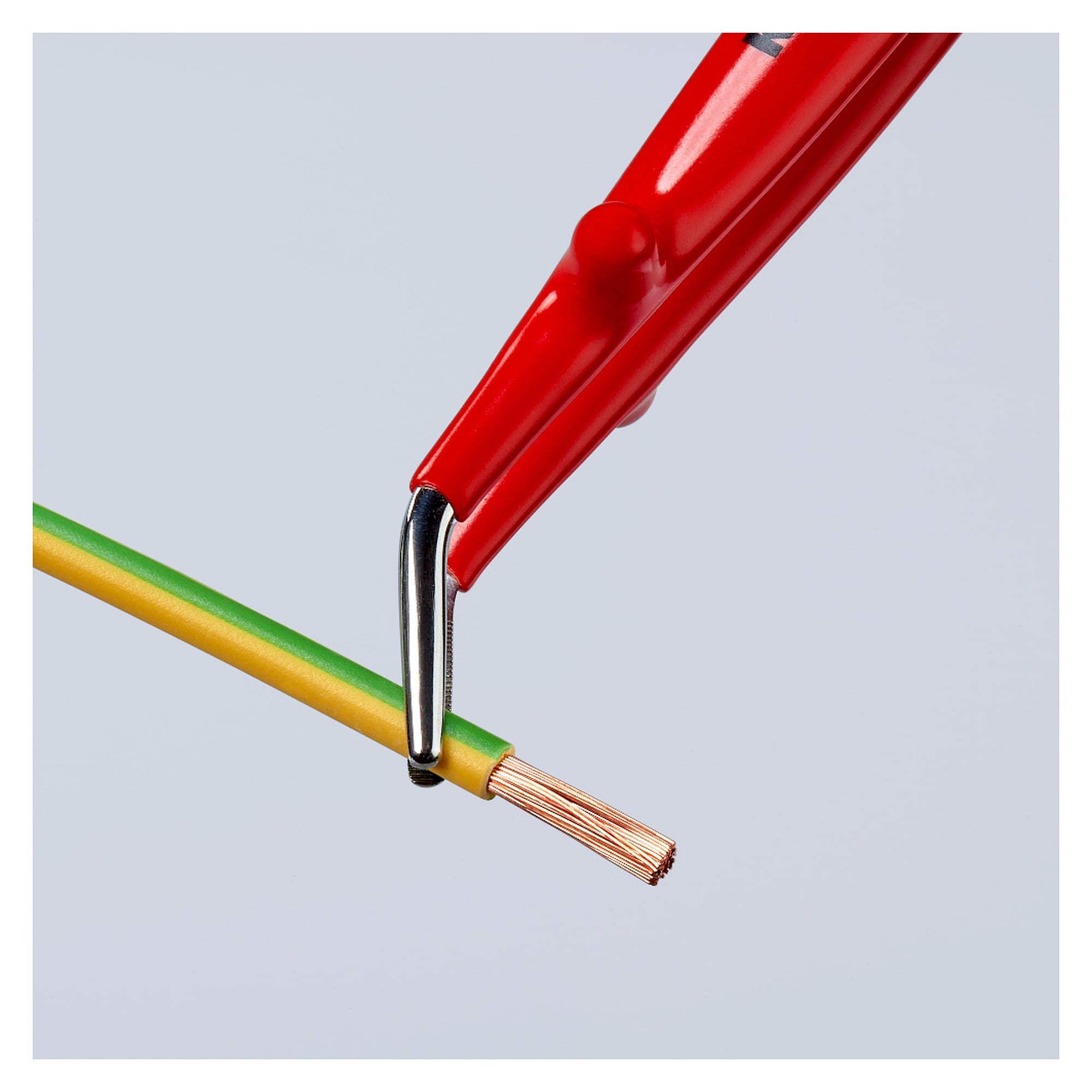 Universal tweezers insulated up to 1000 V, angled 30°, serrated, 148 mm