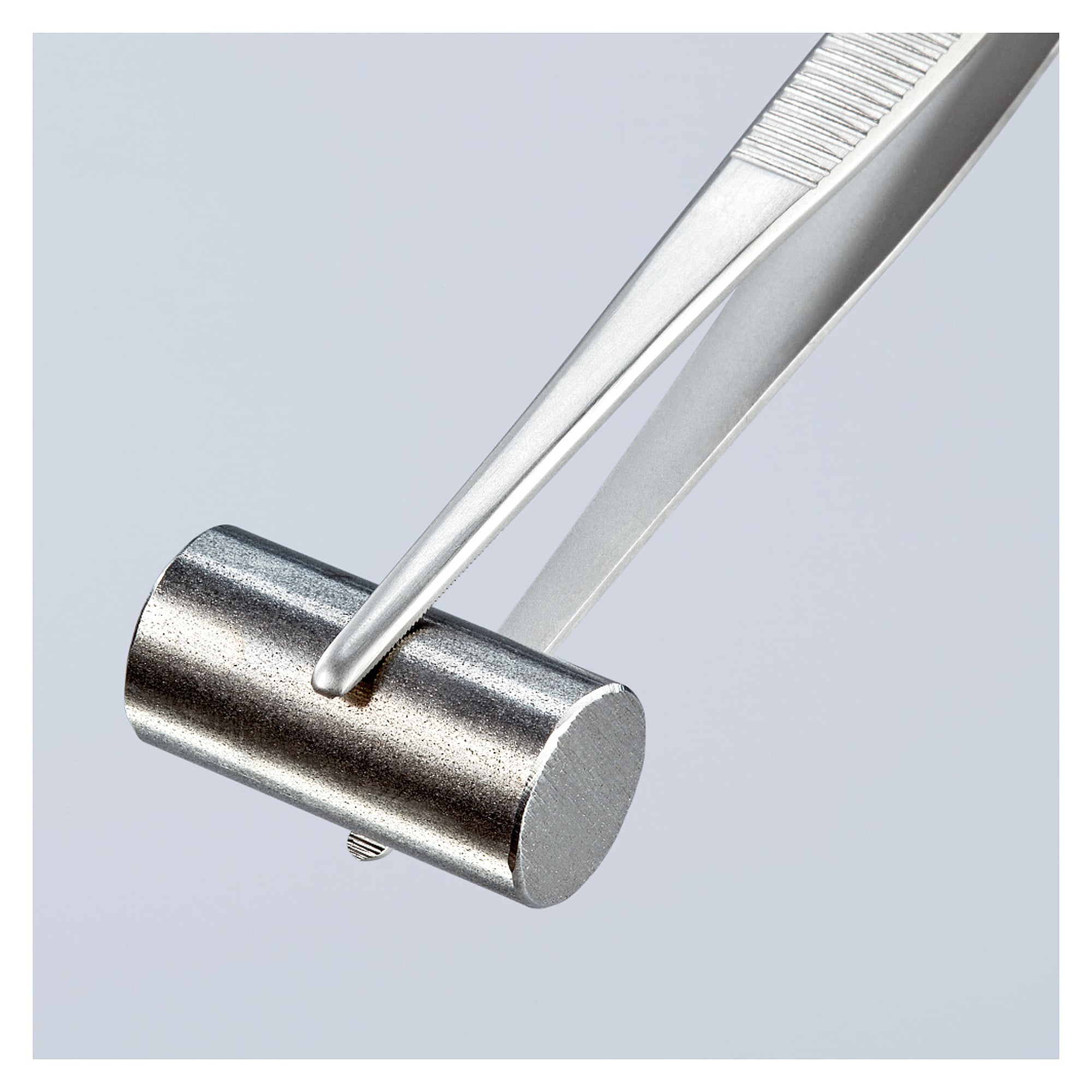 Brucelles universelles droites, pointes émoussées 1,3 mm, mors dentelés, acier inoxydable, 145 mm