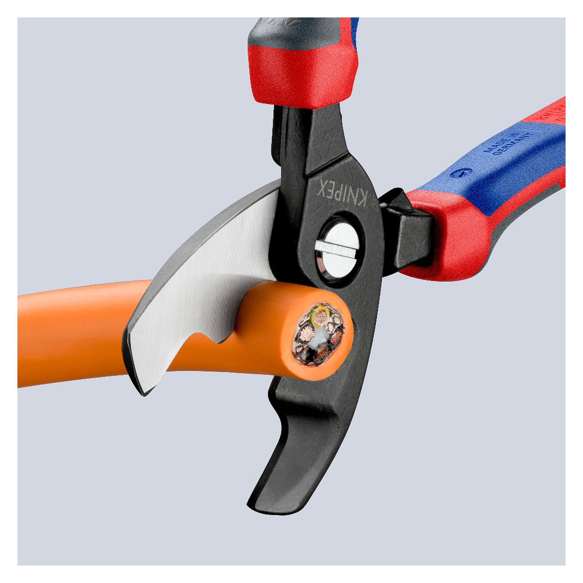 Cable shears with twin cutting edge up to 20 mm, comfort handles with KNIPEXtend, 200 mm