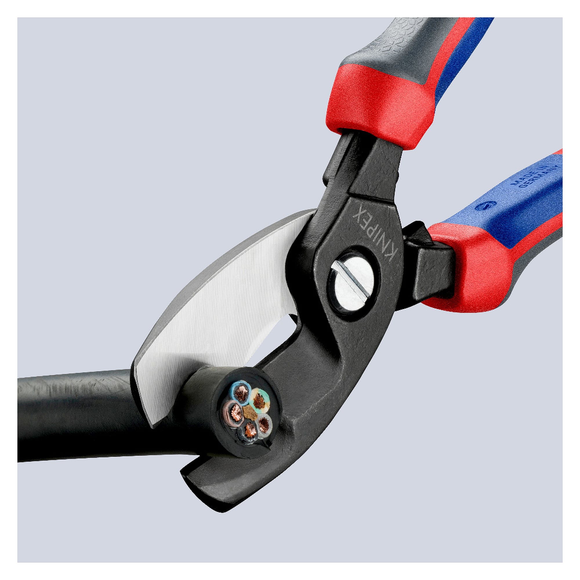 Cable shears with twin cutting edge up to 20 mm, comfort handles with KNIPEXtend, 200 mm