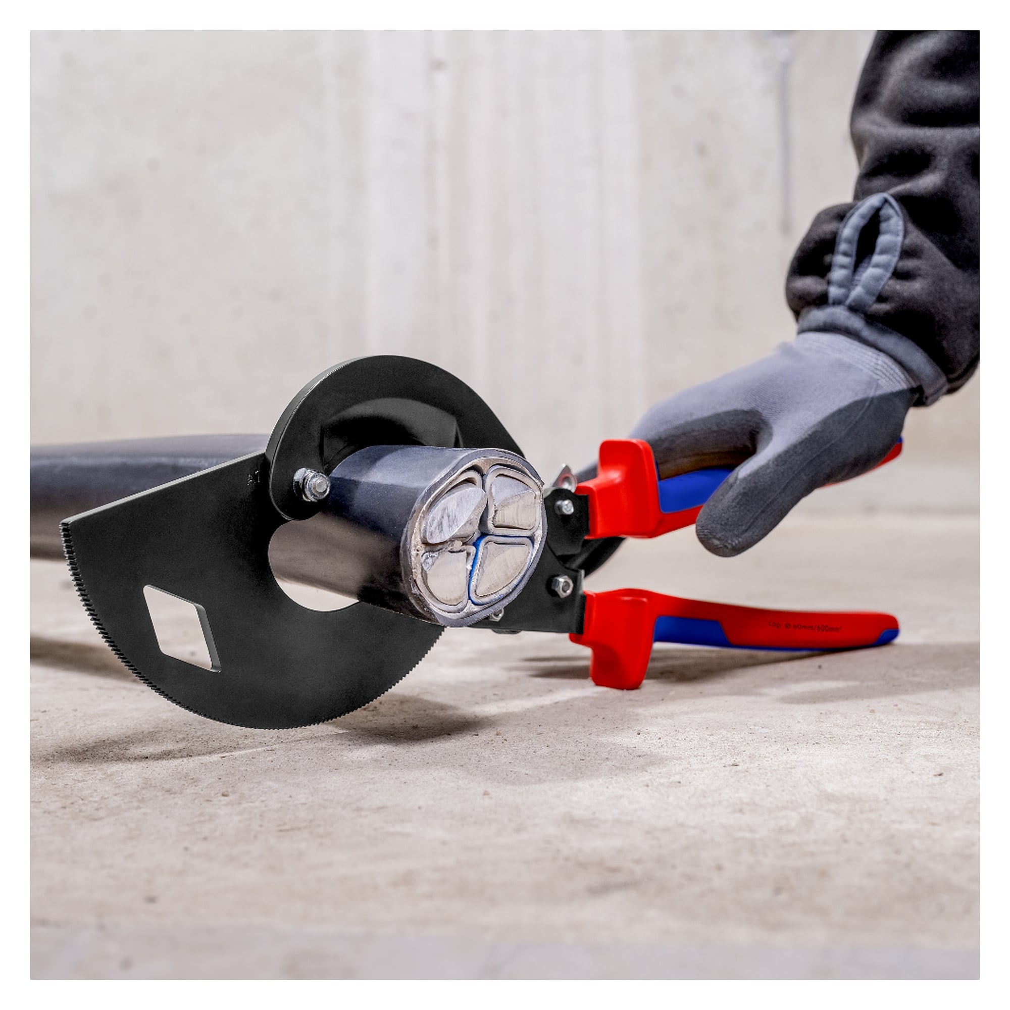 Kabelschneider mit Dreigang-Ratschenprinzip für Cu- und Al-Kabel bis Ø 60 mm, 320 mm