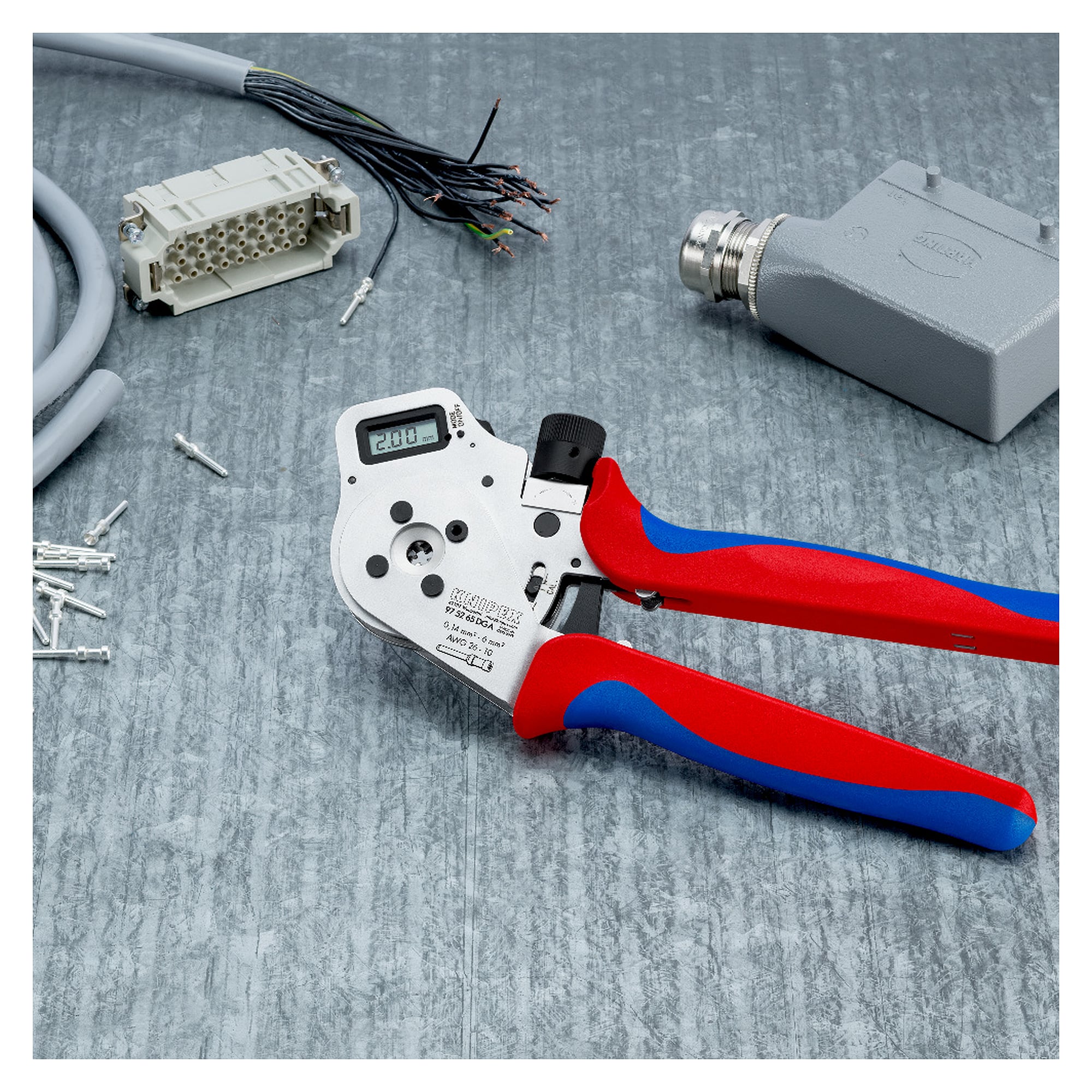Pince à sertir à quatre points numérique pour contacts tournés 0,14 - 6 mm², sans positionneur, 240 mm
