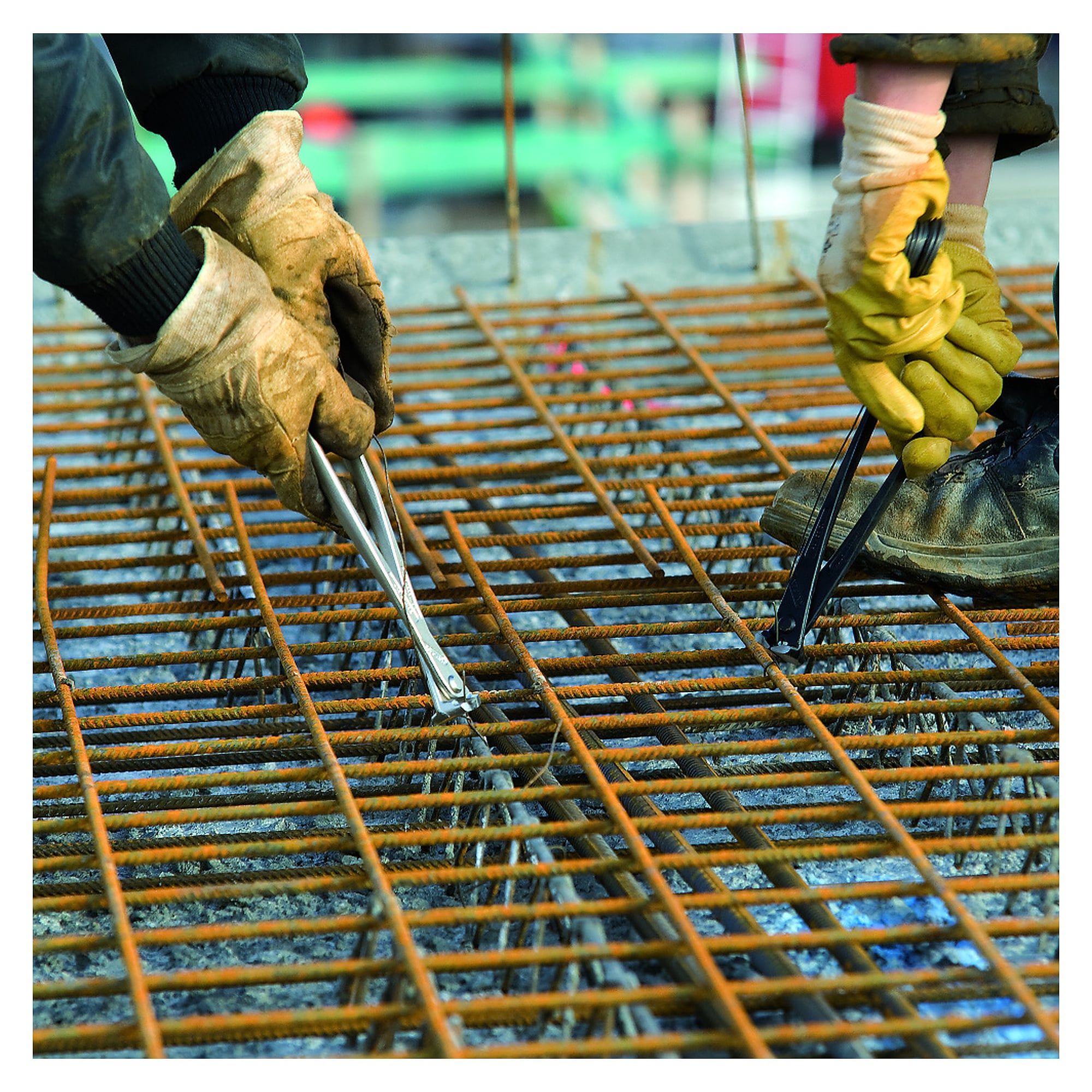High leverage concreters' nippers, 25% less effort, bright zinc plated, 250 mm