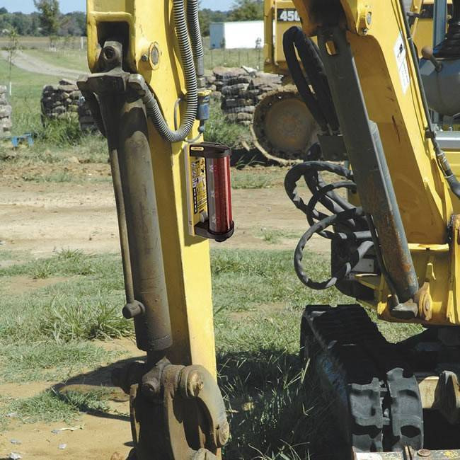 Récepteur de machine 240 degrés 200 m avec support magnétique, piles et coffret - Leica LMR240